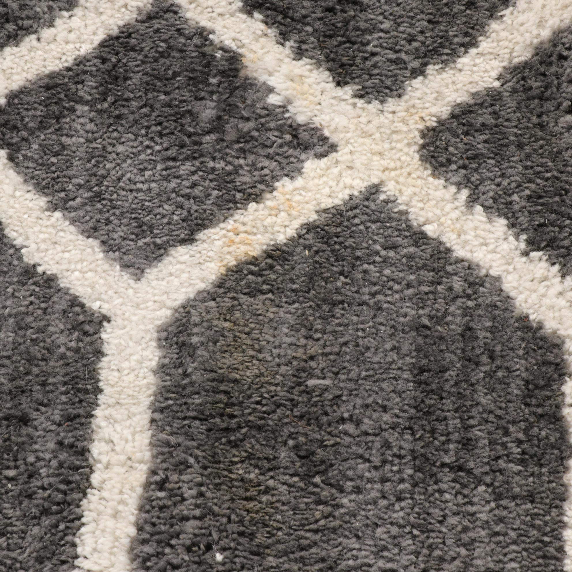 7'6 x 8'10 Machine Tufted Real Living "Zion" Area Rug