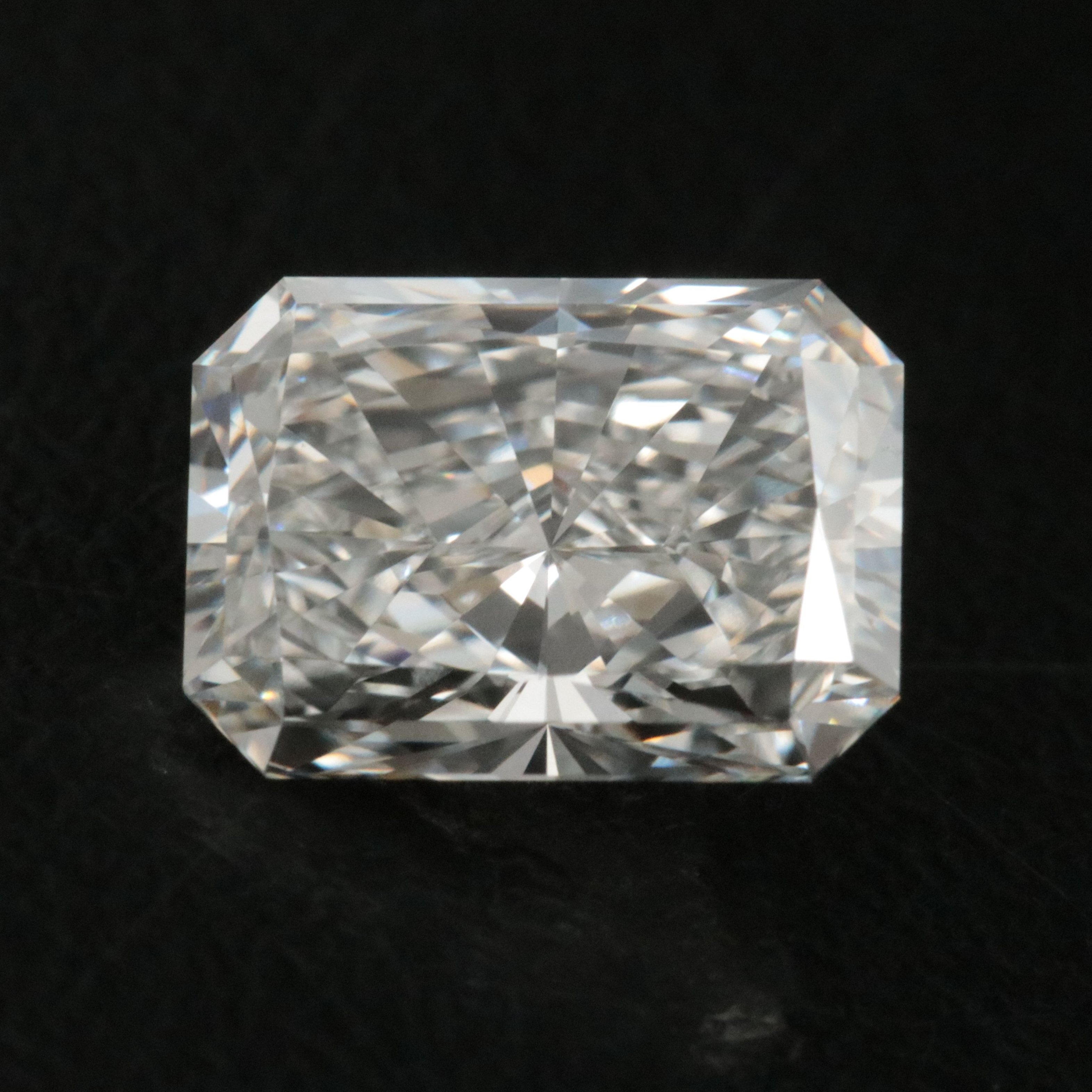 Loose 1.87 CT Lab Grown Diamond with IGI Report