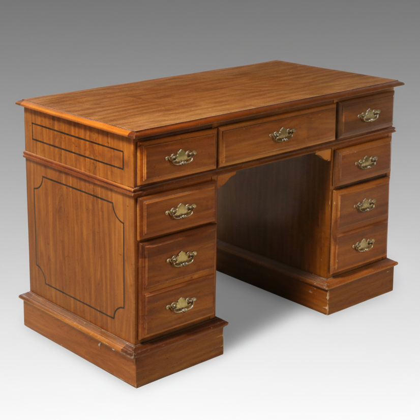 Colonial Style Maple and Laminate Kneehole Desk