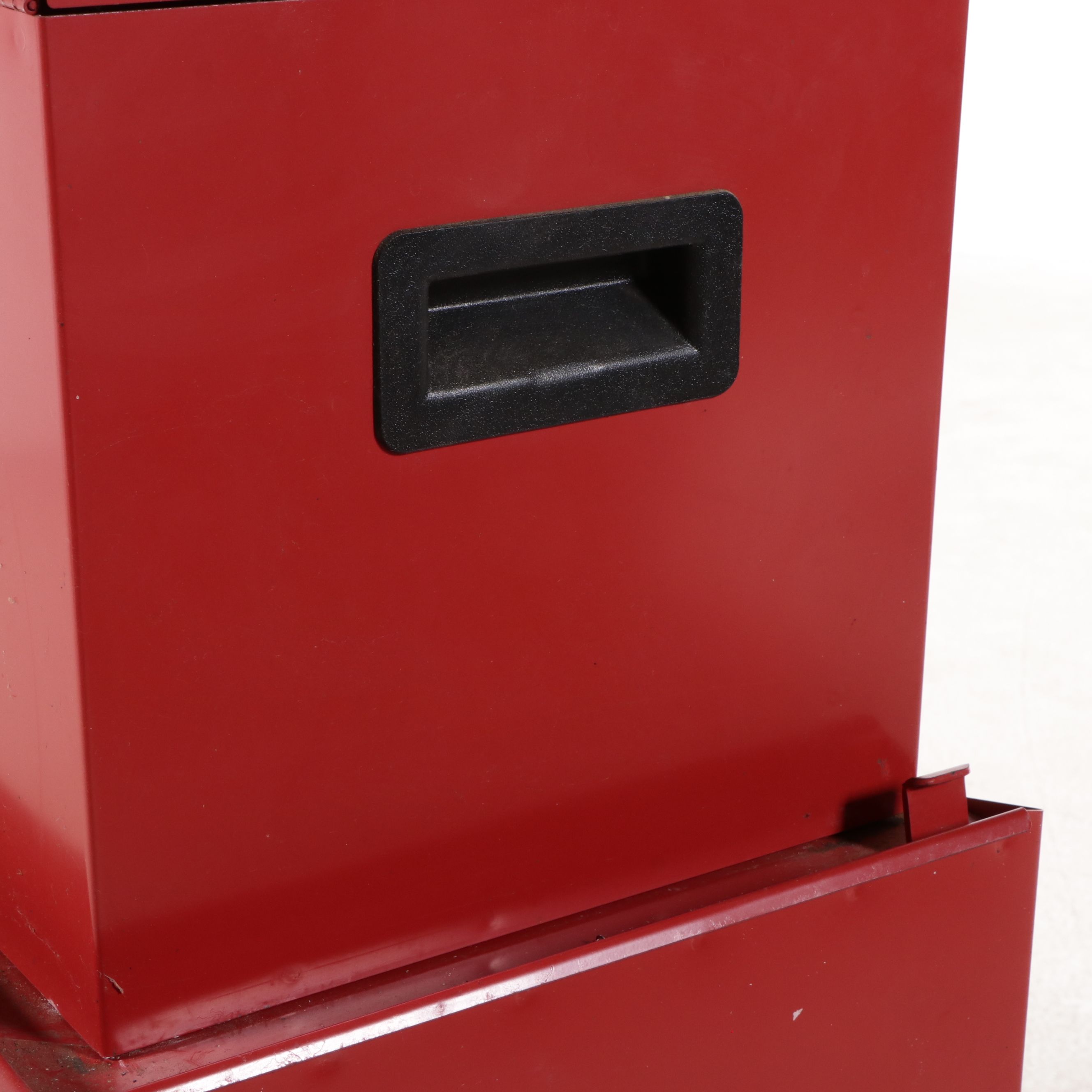 Craftsman Red Metal Toolstation with Assorted Hand Tools