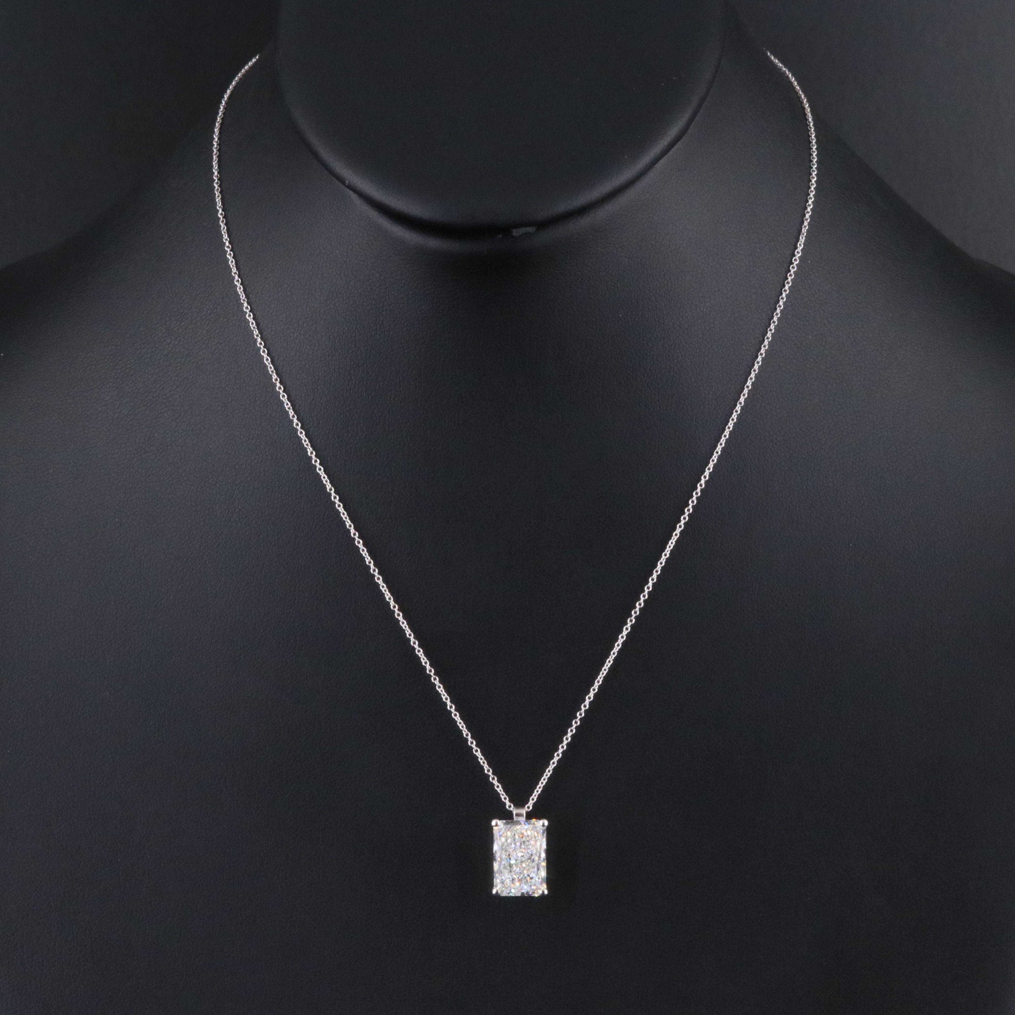 14K 5.00 CT Lab Grown Diamond Solitaire Pendant Necklace with IGI Report