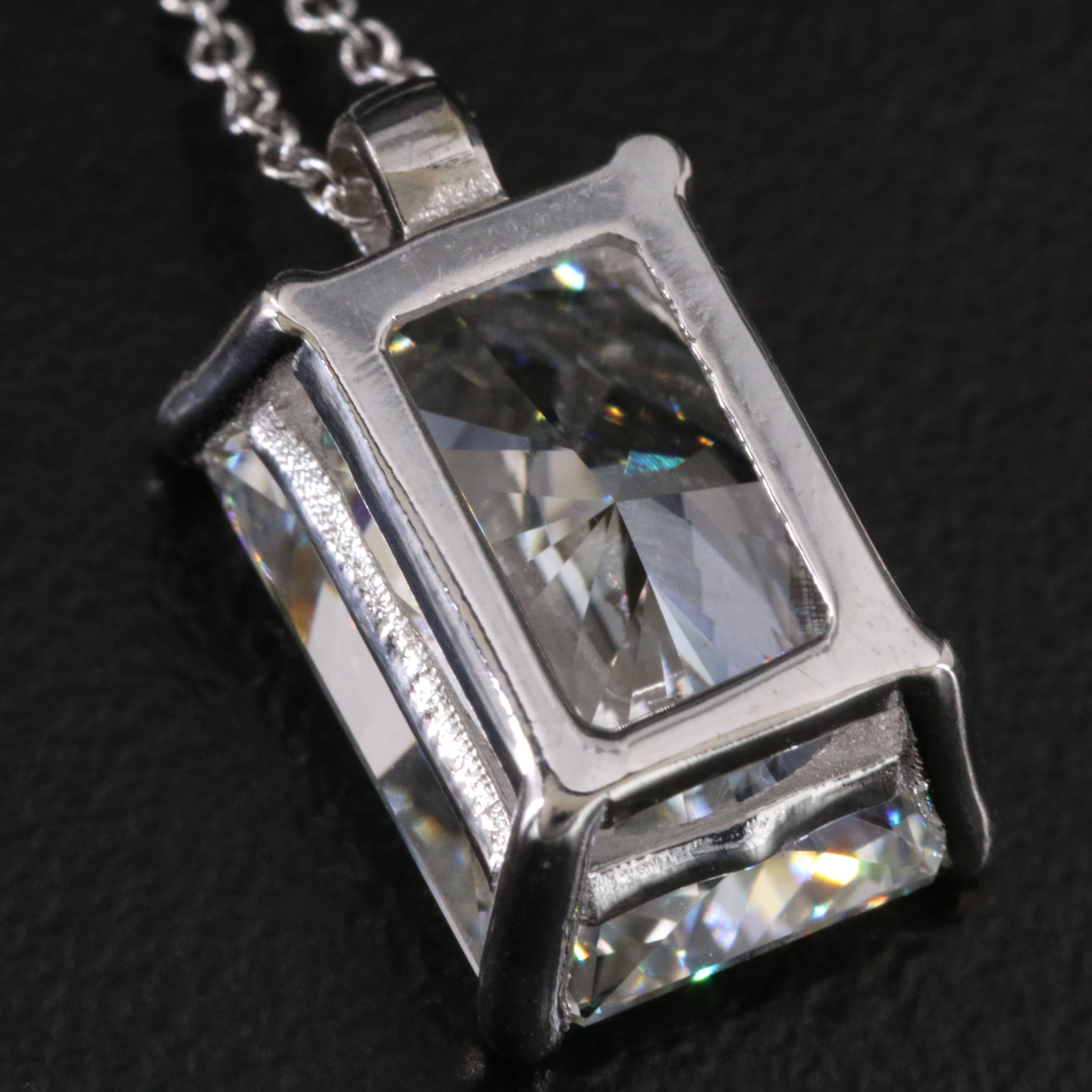 14K 5.00 CT Lab Grown Diamond Solitaire Pendant Necklace with IGI Report