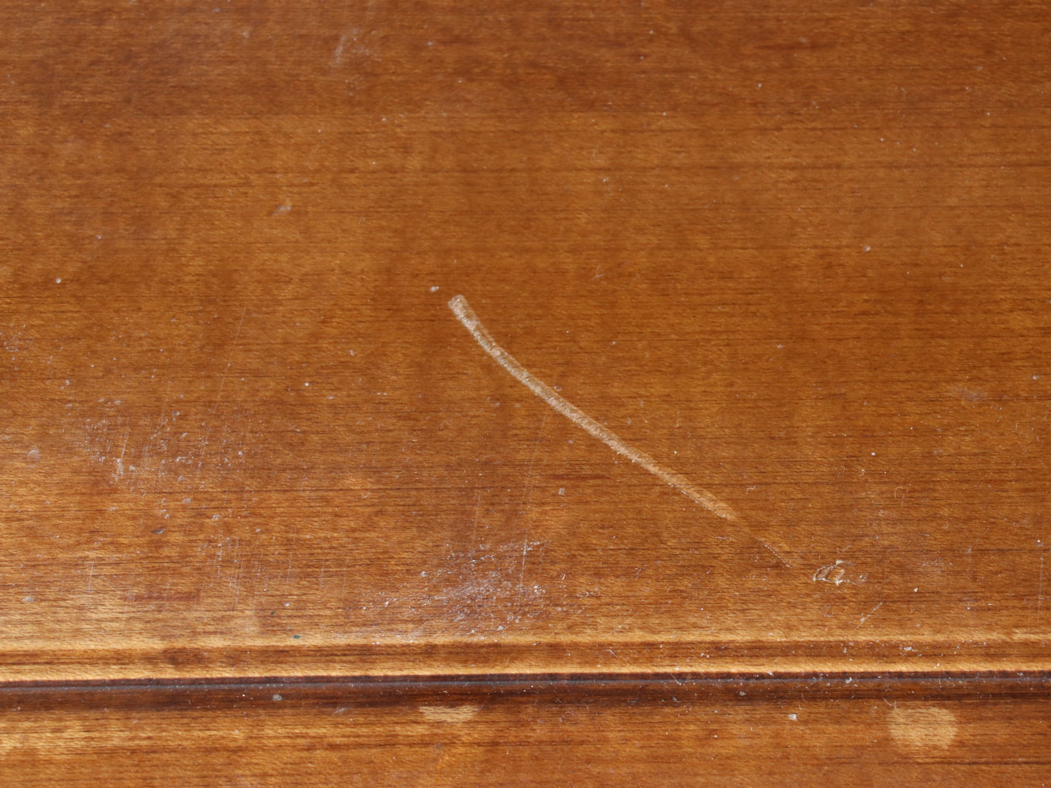 Sumter Cabinet Co. American Colonial Style Maple Dresser, Late 20th Century