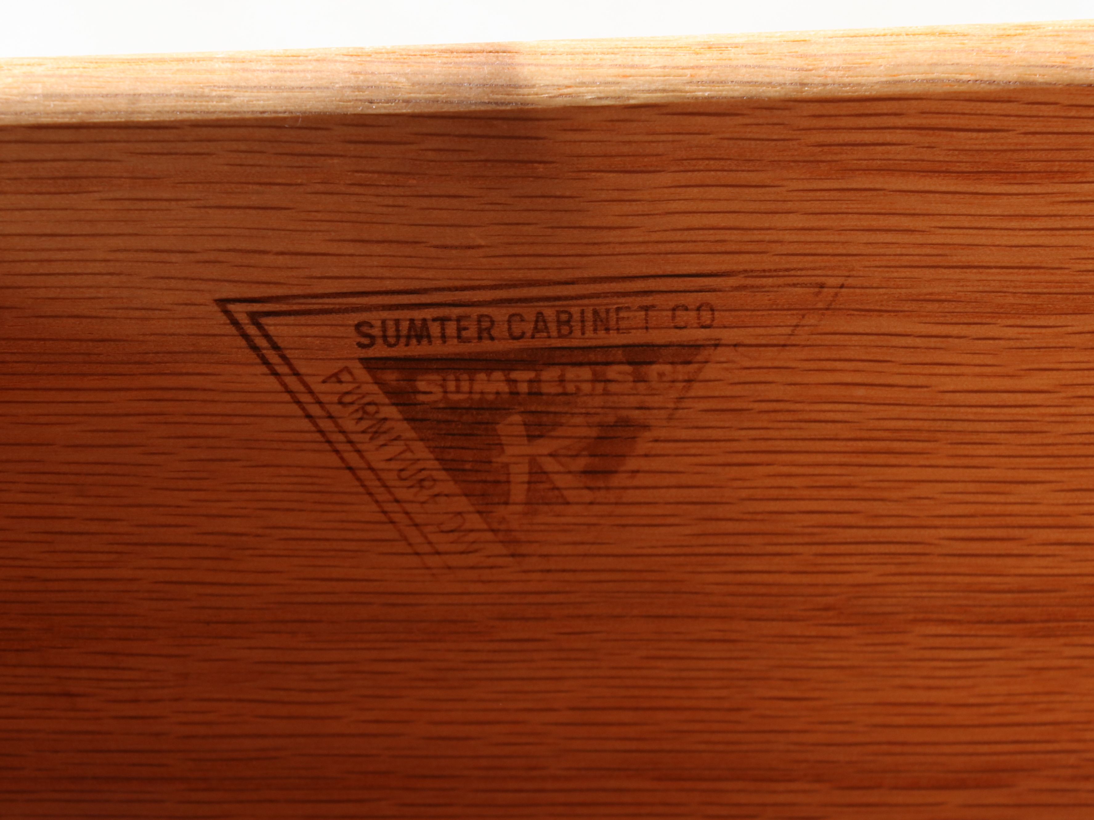 Sumter Cabinet Co. American Colonial Style Maple Dresser, Late 20th Century