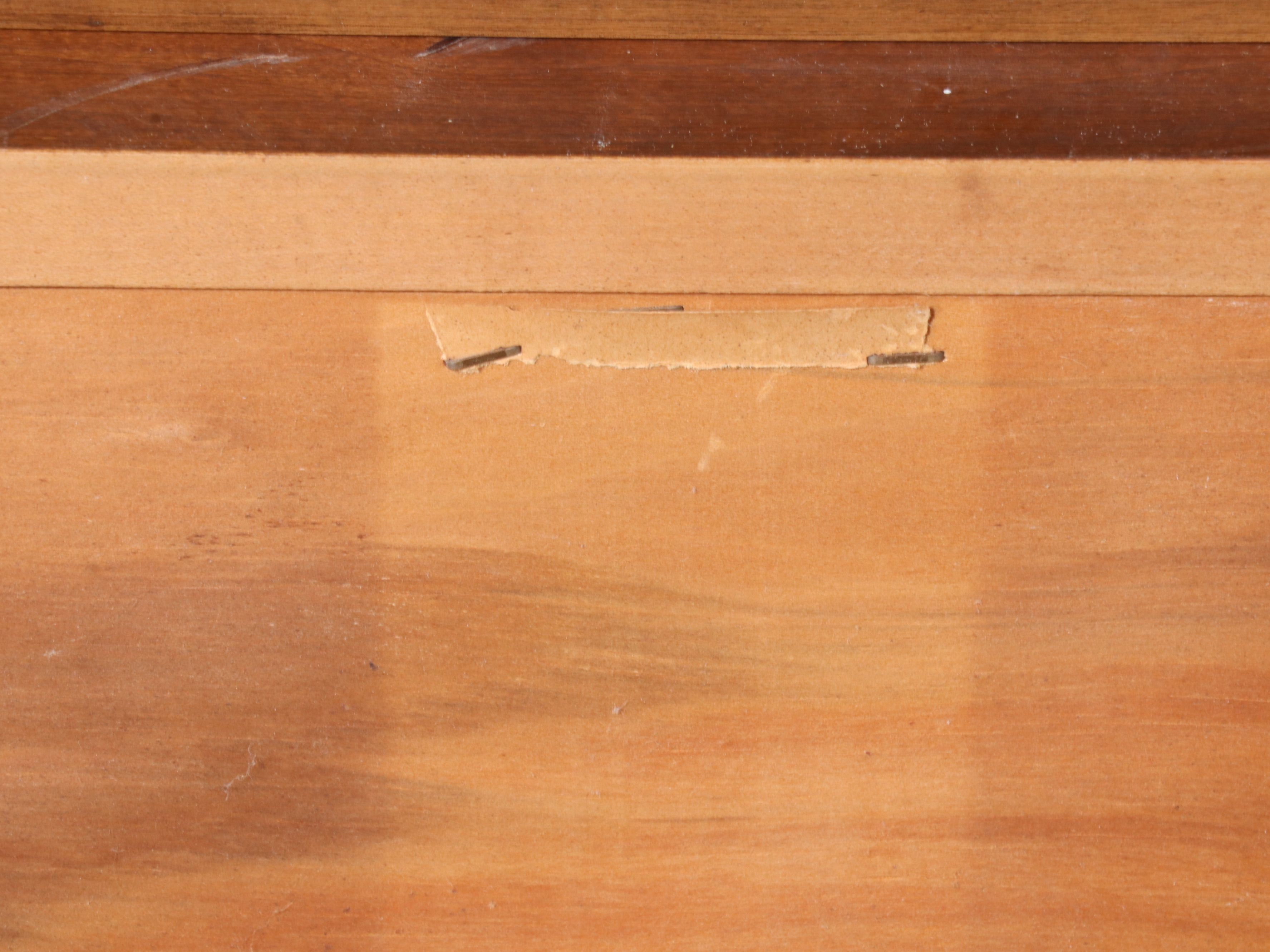 Sumter Cabinet Co. American Colonial Style Maple Dresser, Late 20th Century