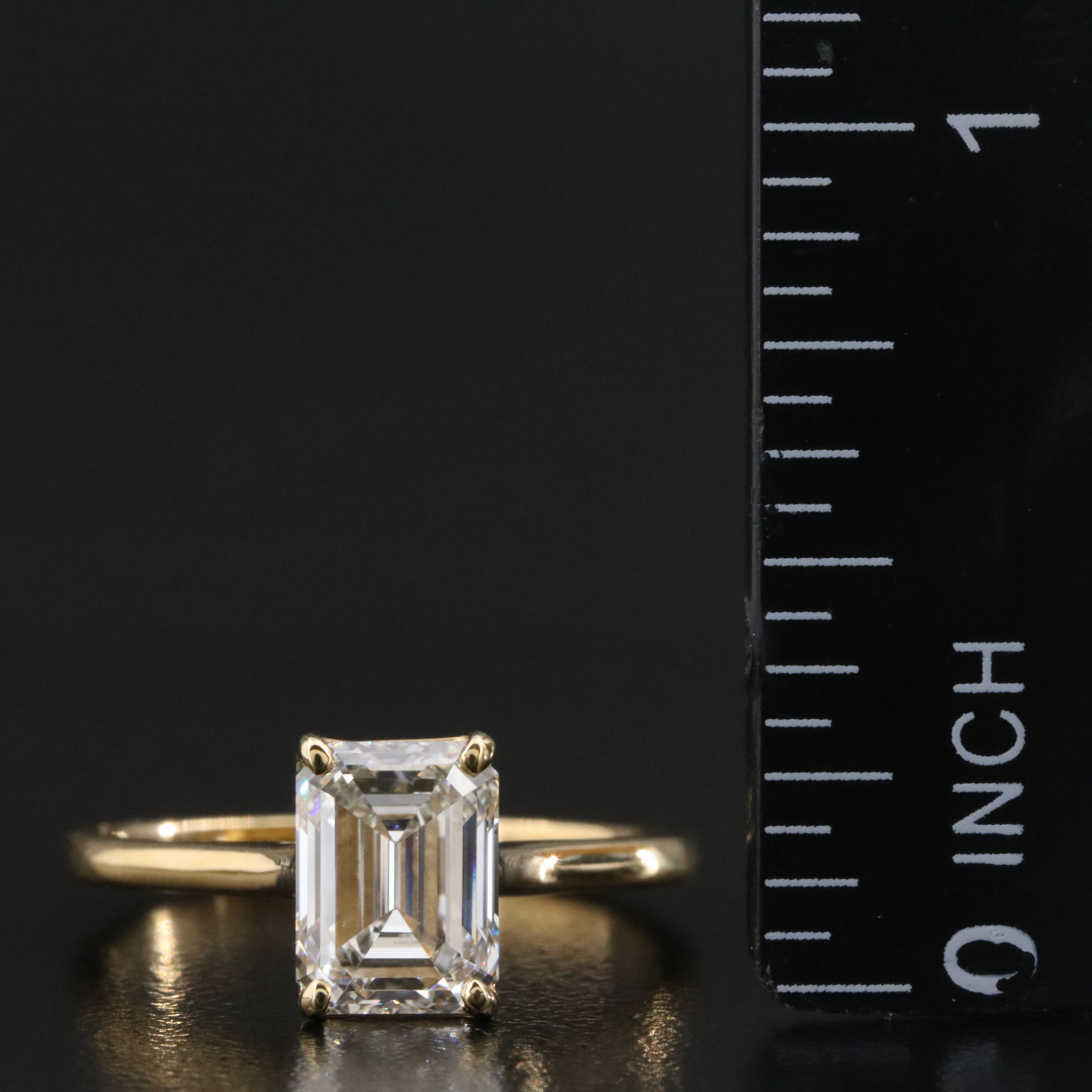 18K 2.00 CT Lab Grown Diamond Solitaire Ring with IGI Report