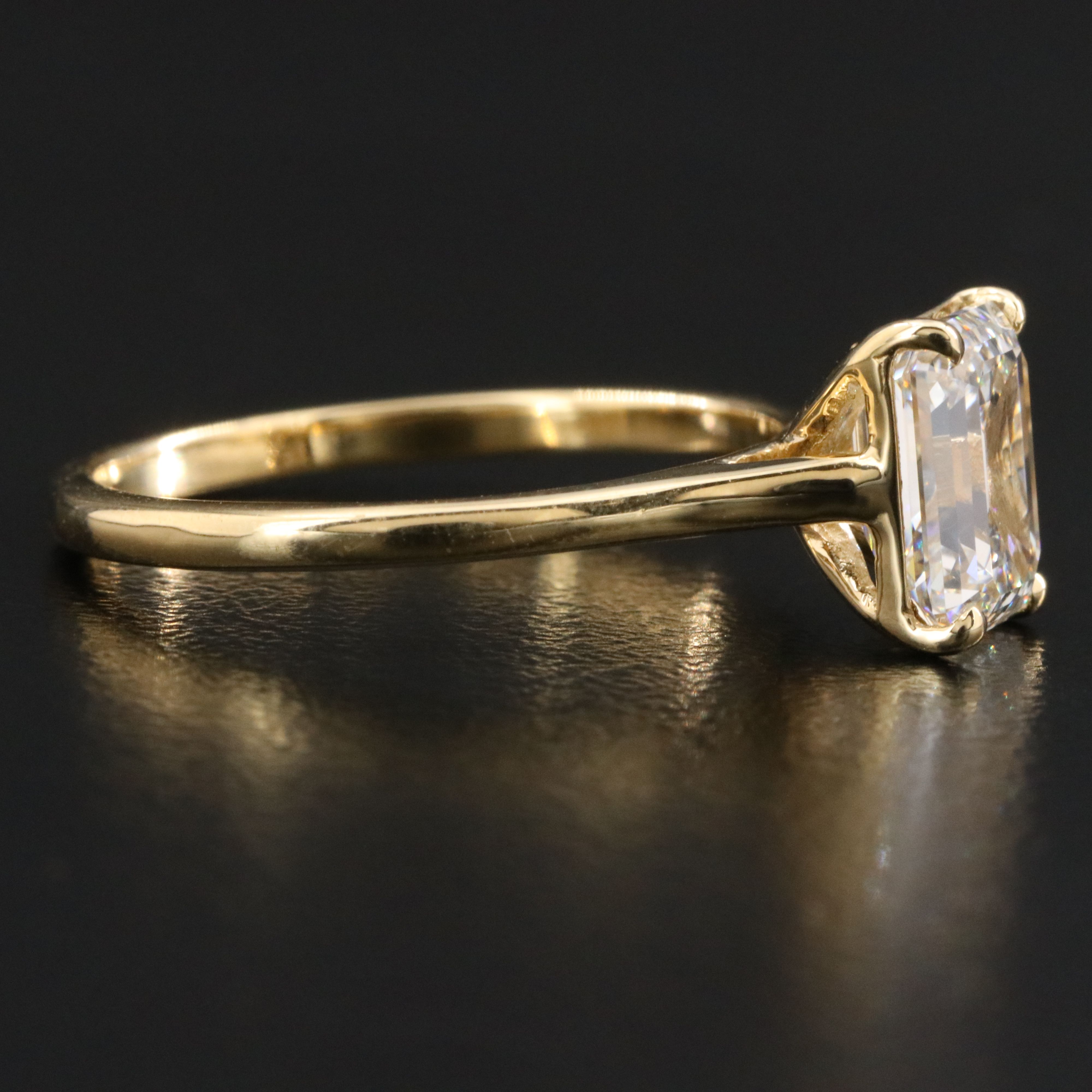 18K 2.00 CT Lab Grown Diamond Solitaire Ring with IGI Report