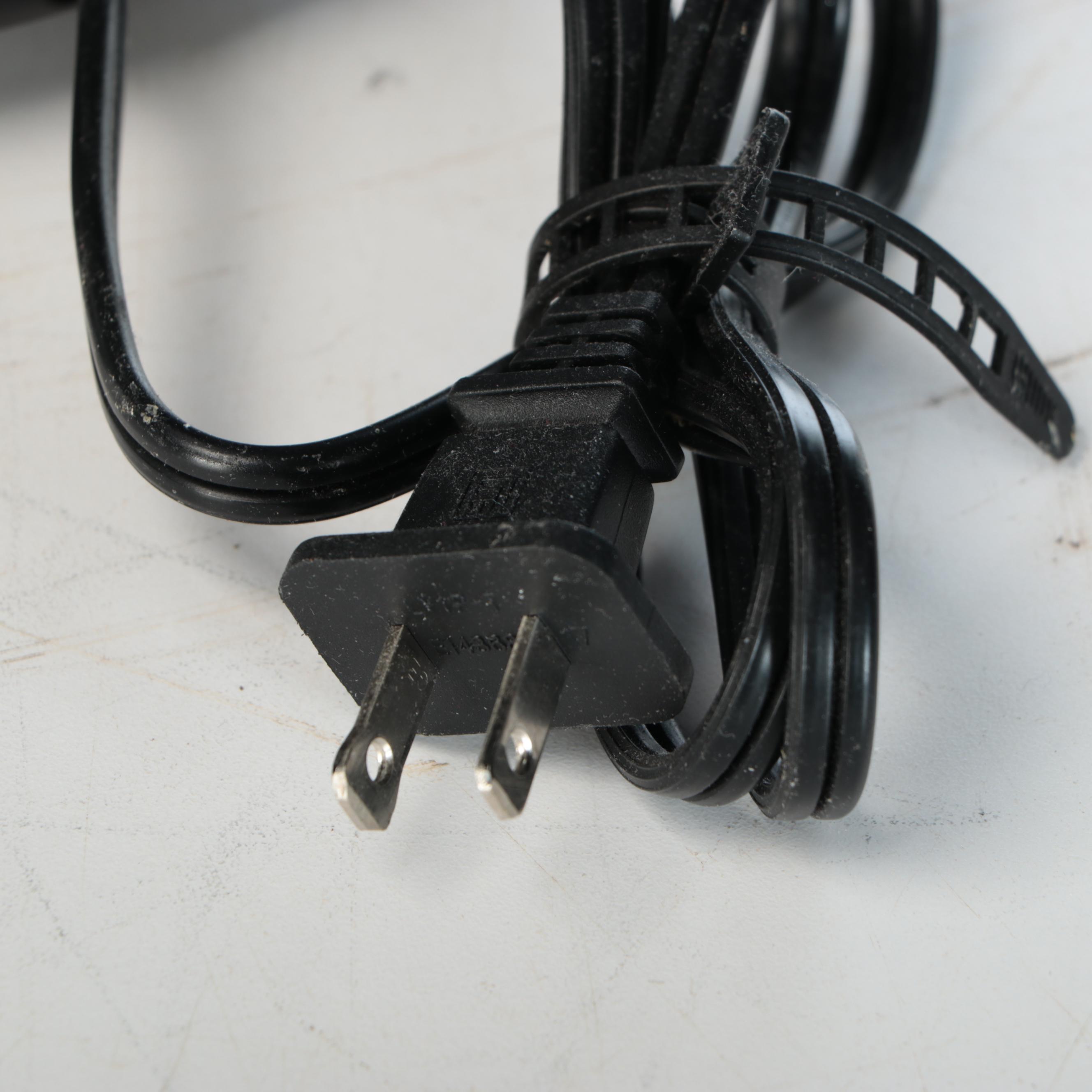 Crock-Pot Slow Cooker with Other Kitchen Gadgets