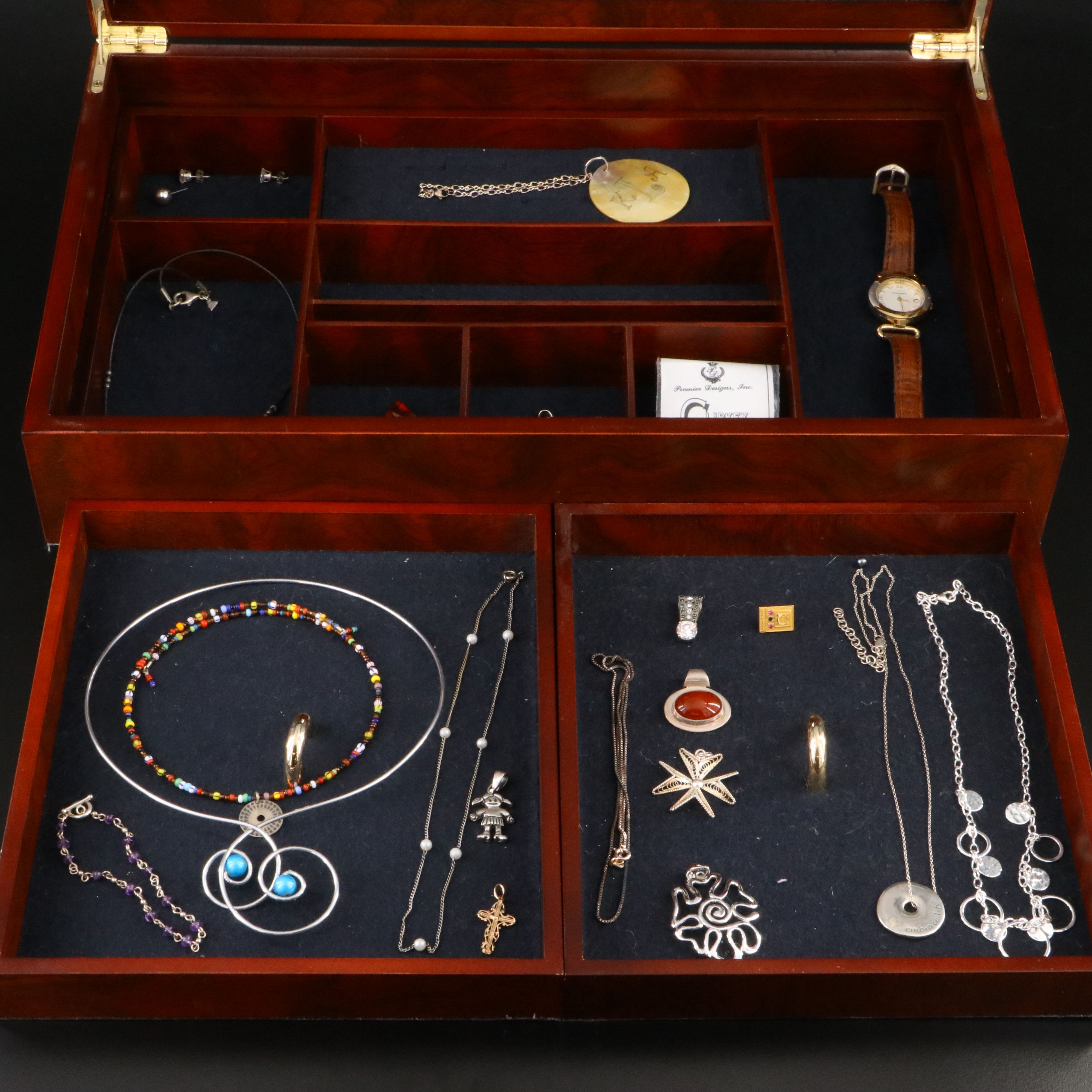 Uncommon Discoveries: Jewelry Collection