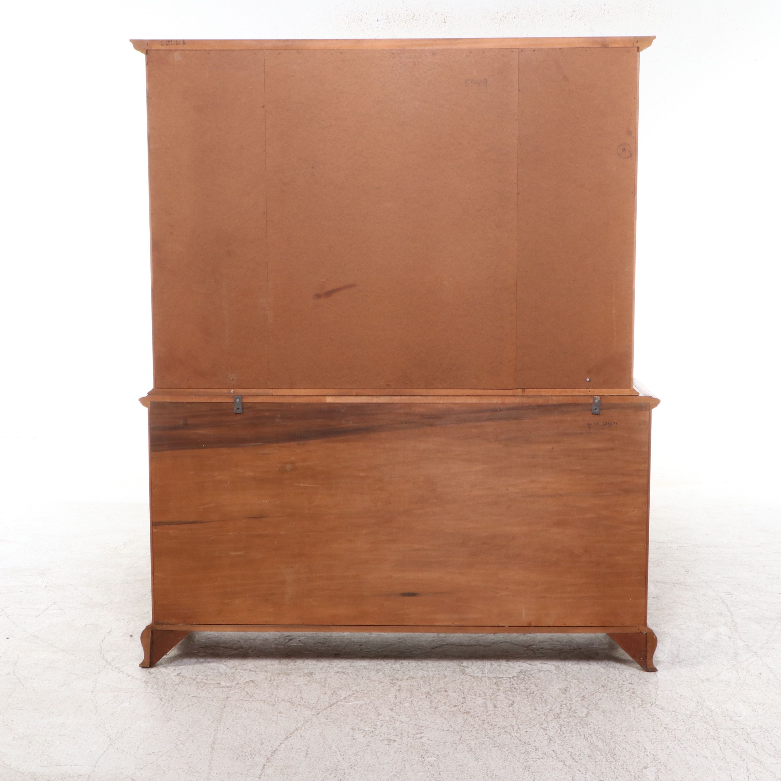 Stanley Colonial Style Maple Hutch