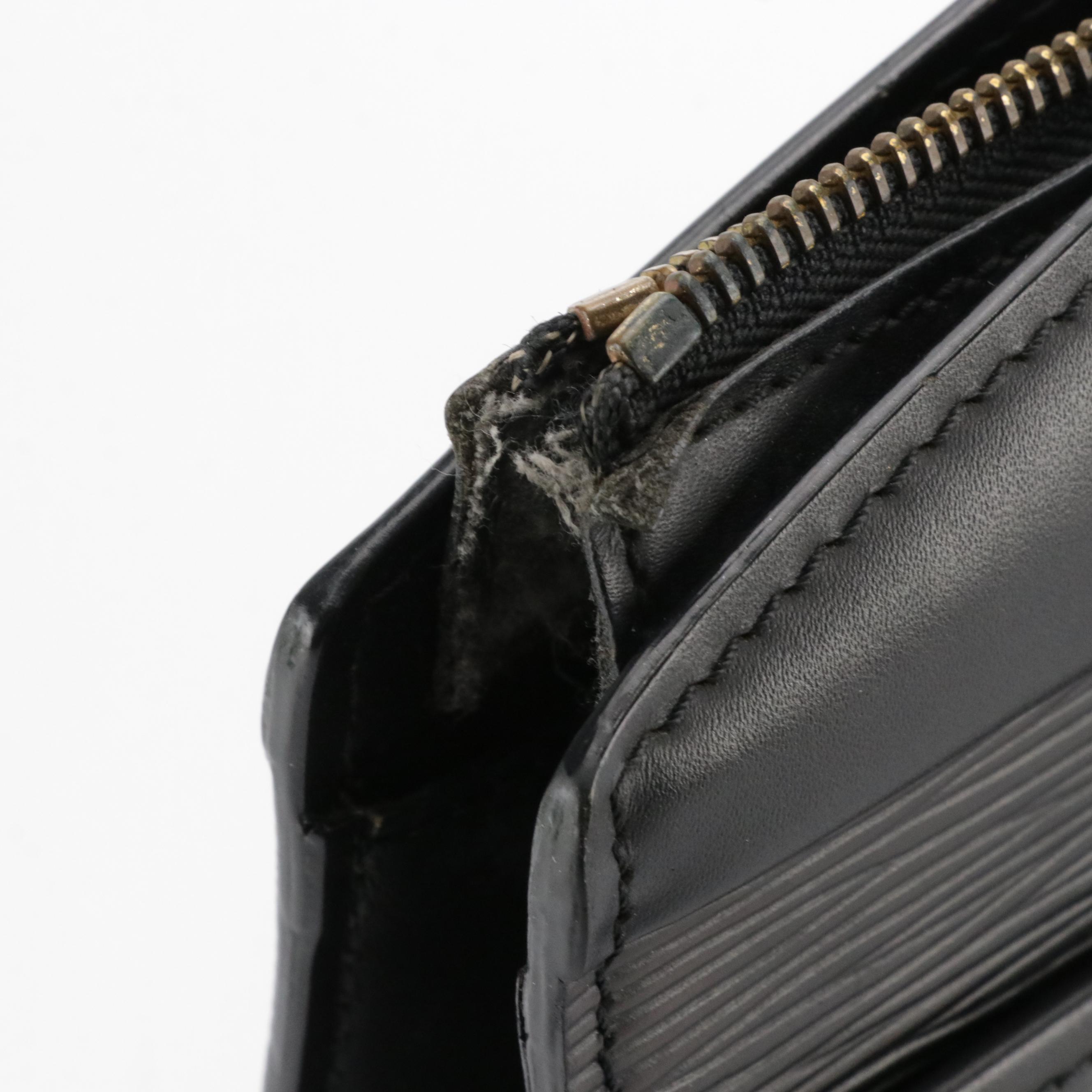 Louis Vuitton Riviera Handbag in Black Epi and Smooth Leather