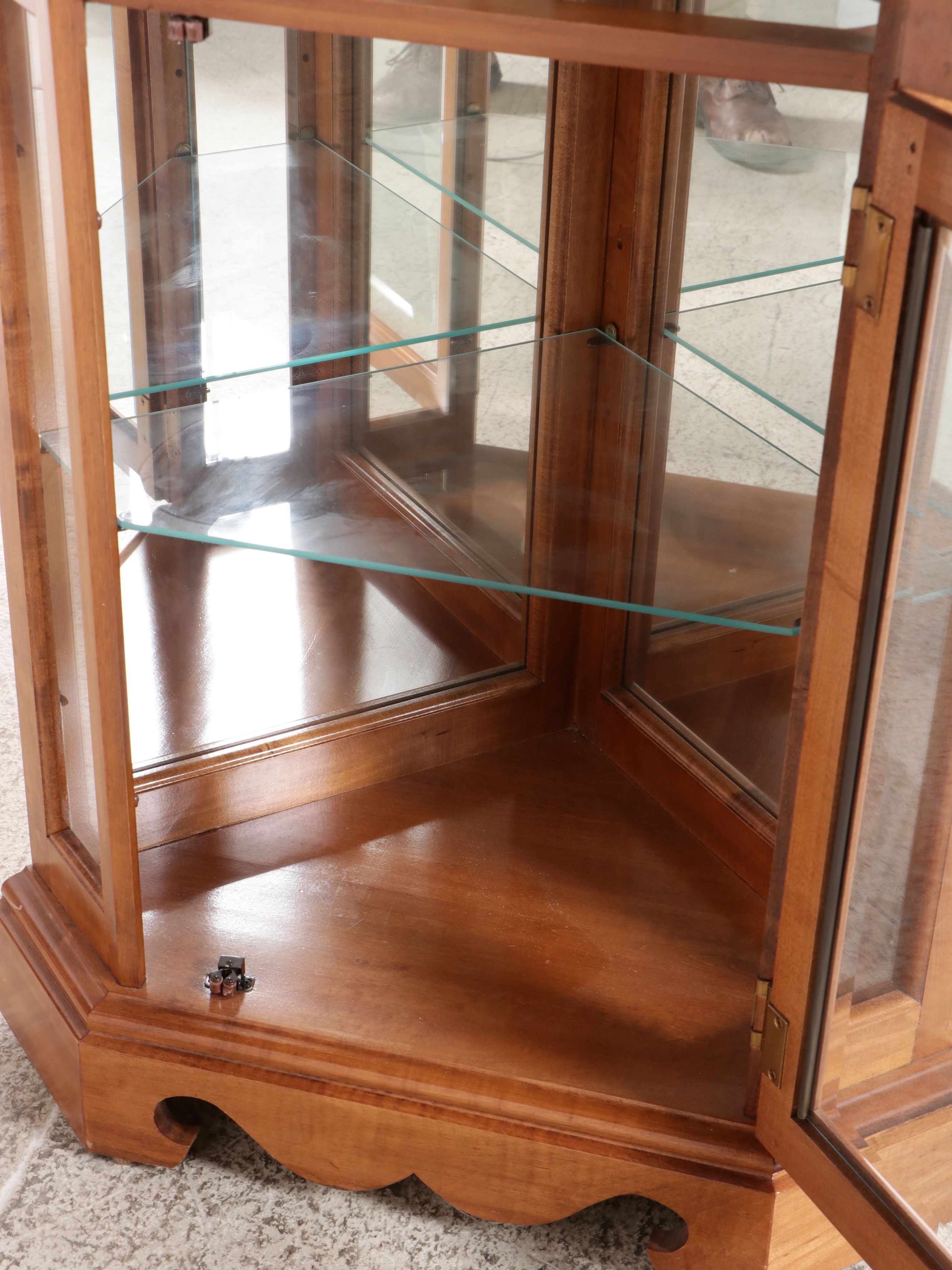 Colonial Style Maple Corner Illuminated Display Cabinet