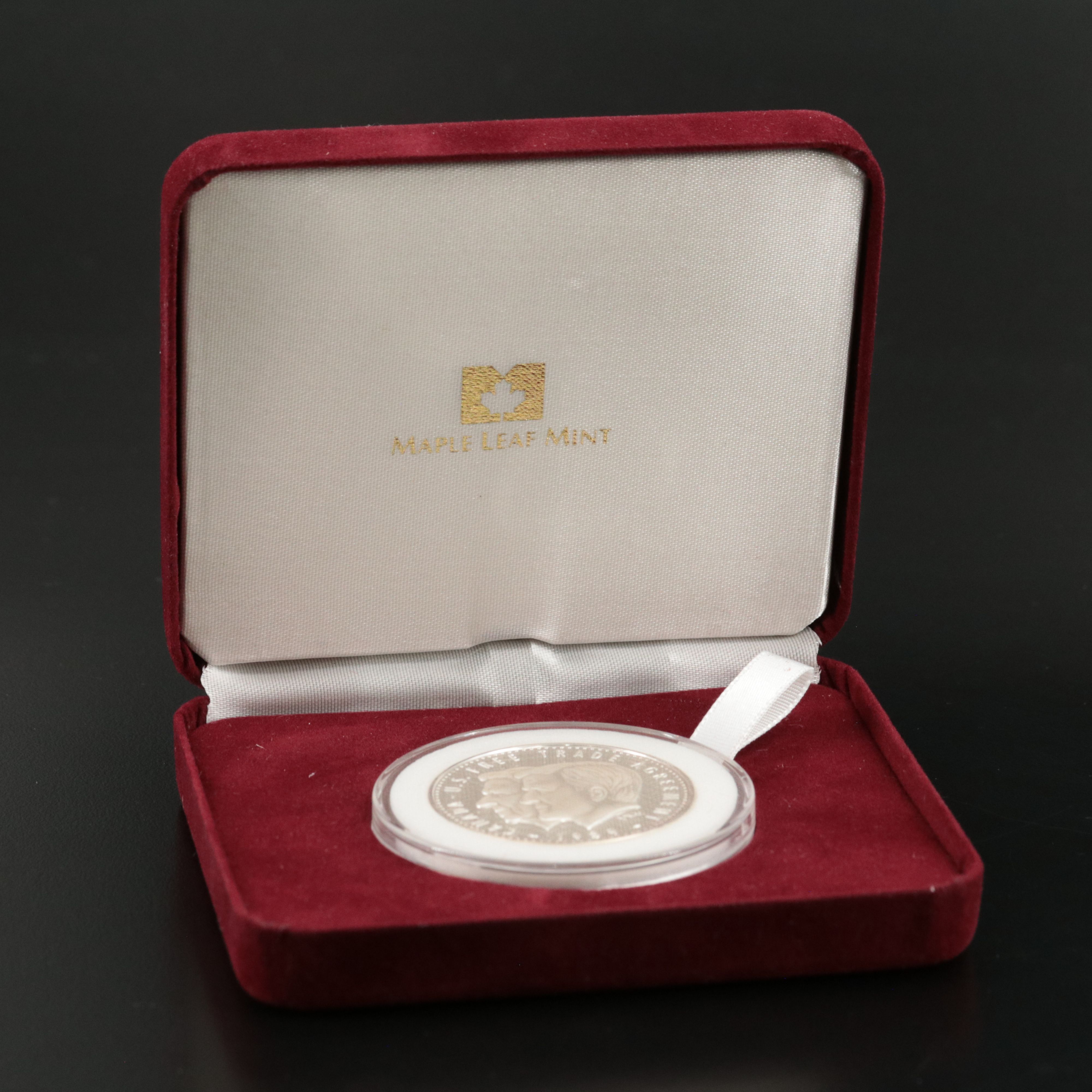 1989 U.S. and Canada Free Trade Commemorative 1-Oz. Fine Silver Coin