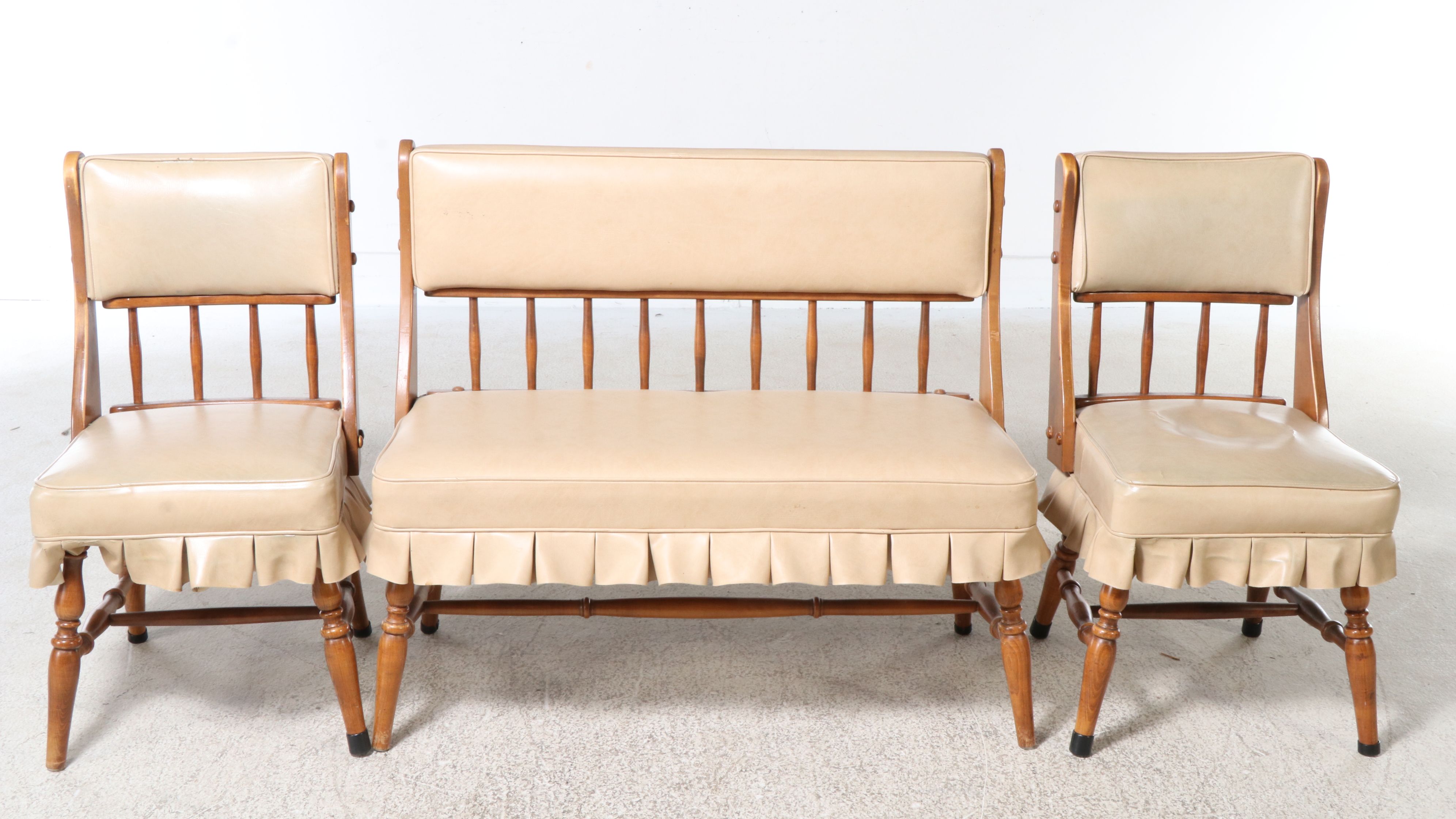 Dormalux Co. Early American Style Dining Set