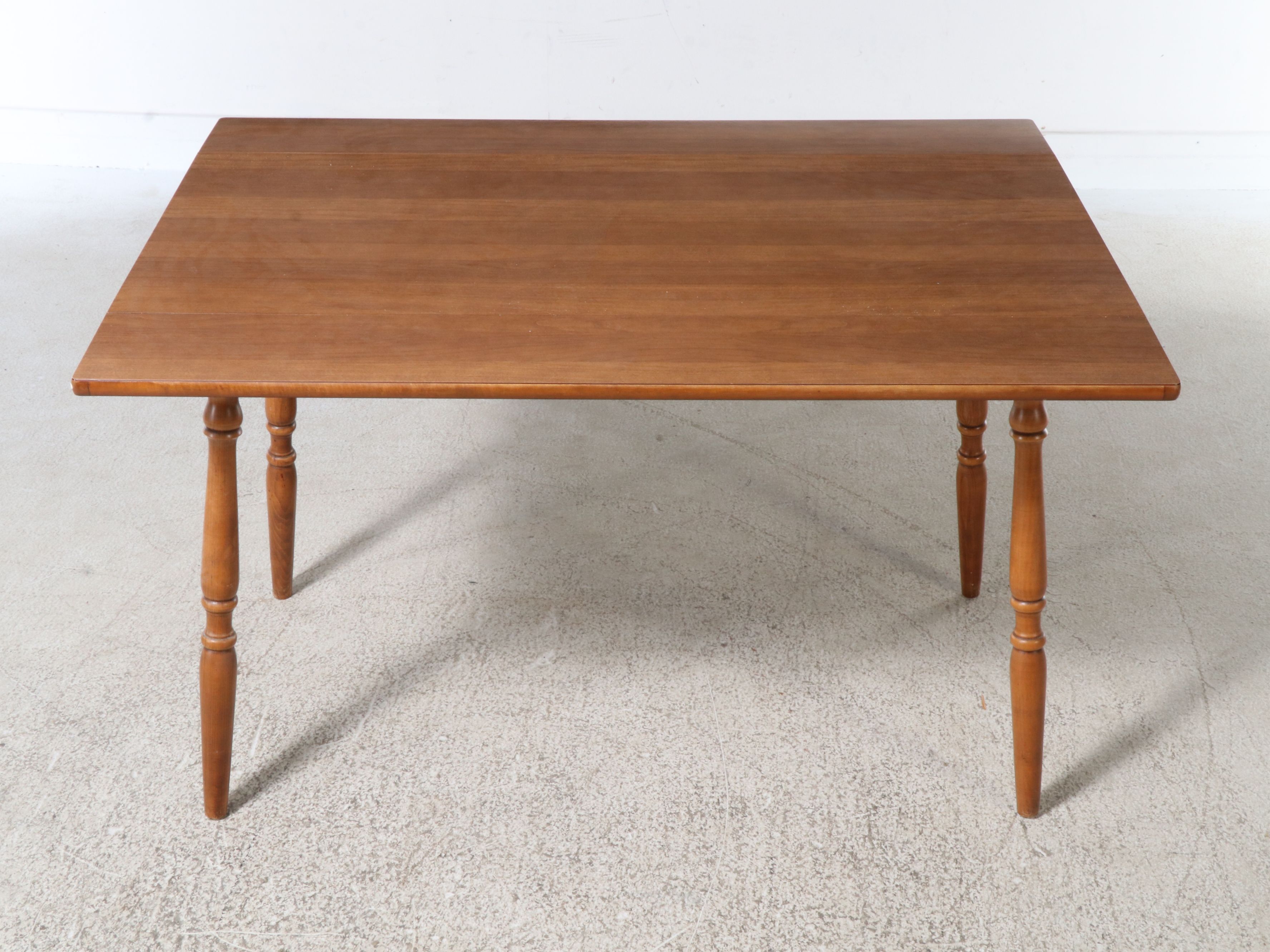 Dormalux Co. Early American Style Dining Set