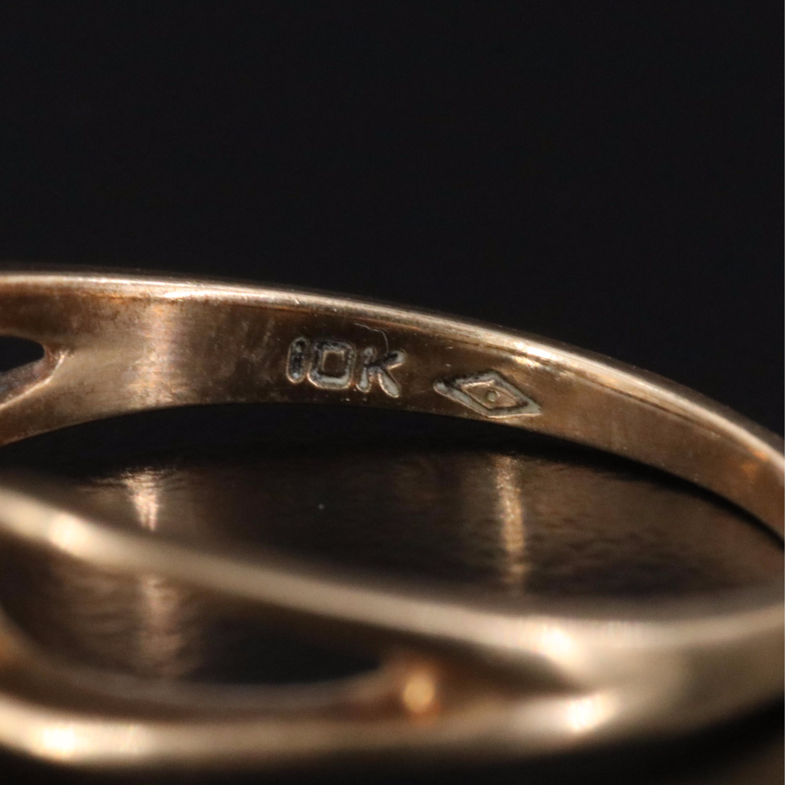 10K 0.10 CTW Diamond Ring