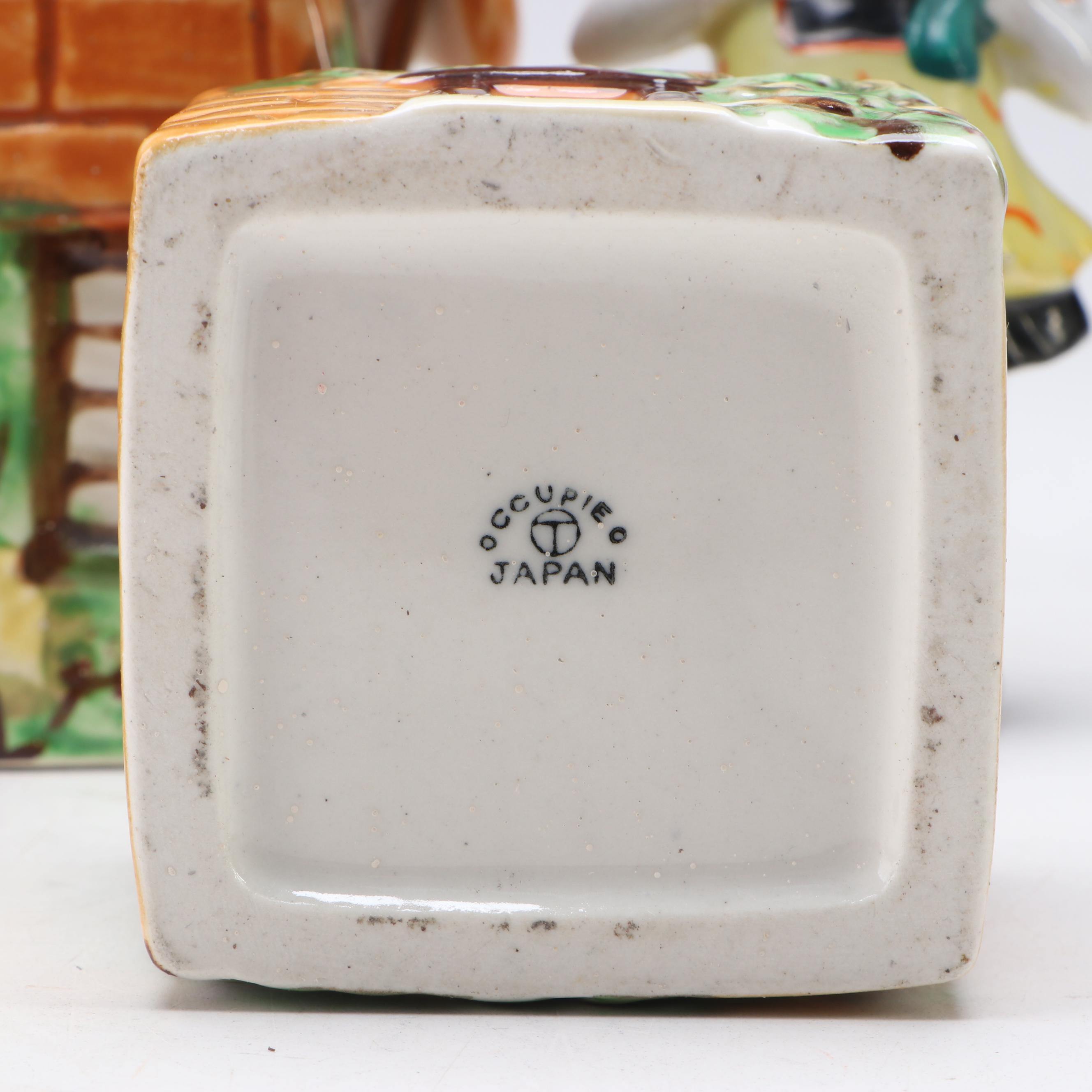 Japanese Export Porcelain Cottage Jars and Children, Mid-20th Century
