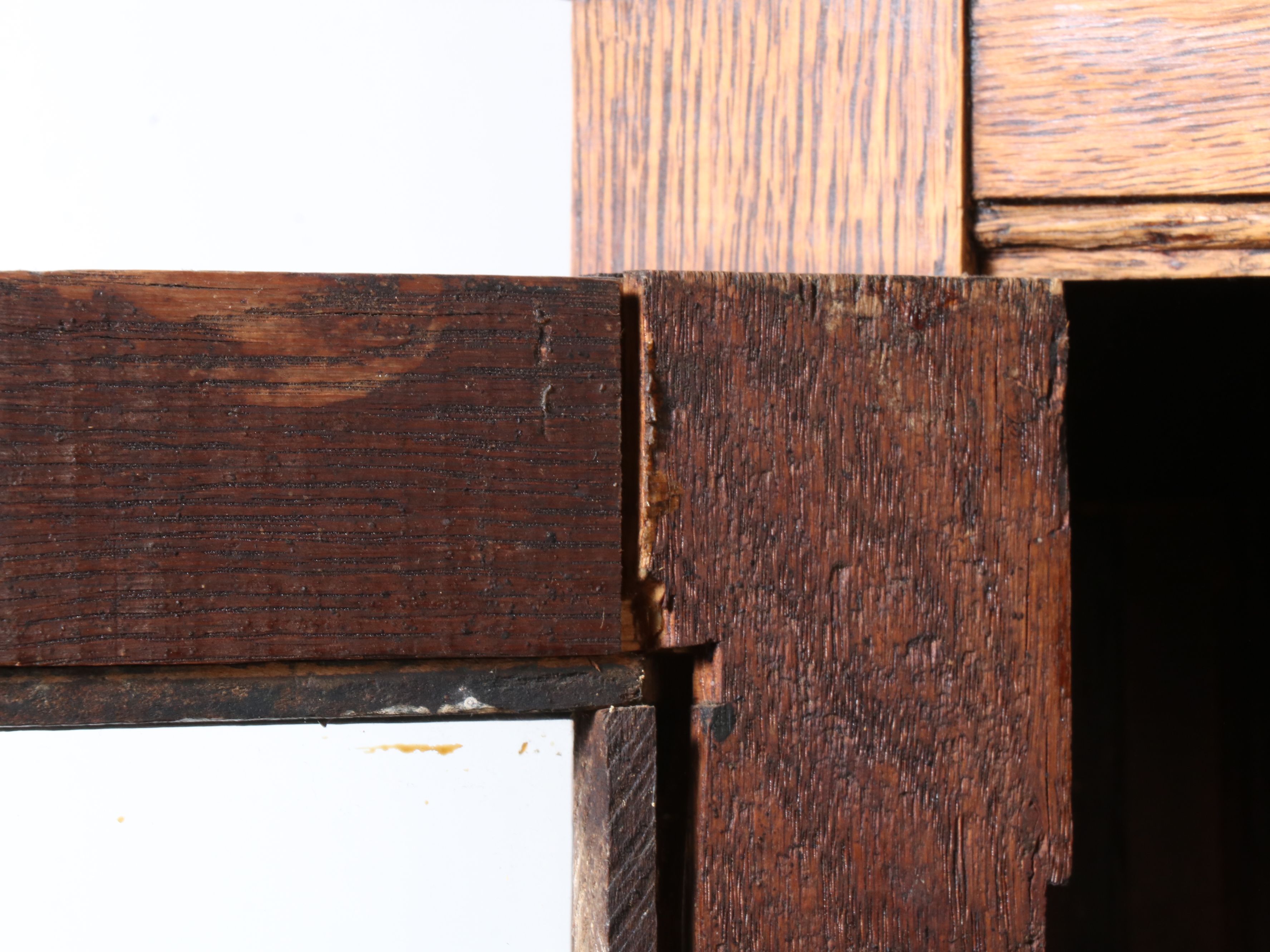 Late Victorian Quartersawn Oak Cupboard