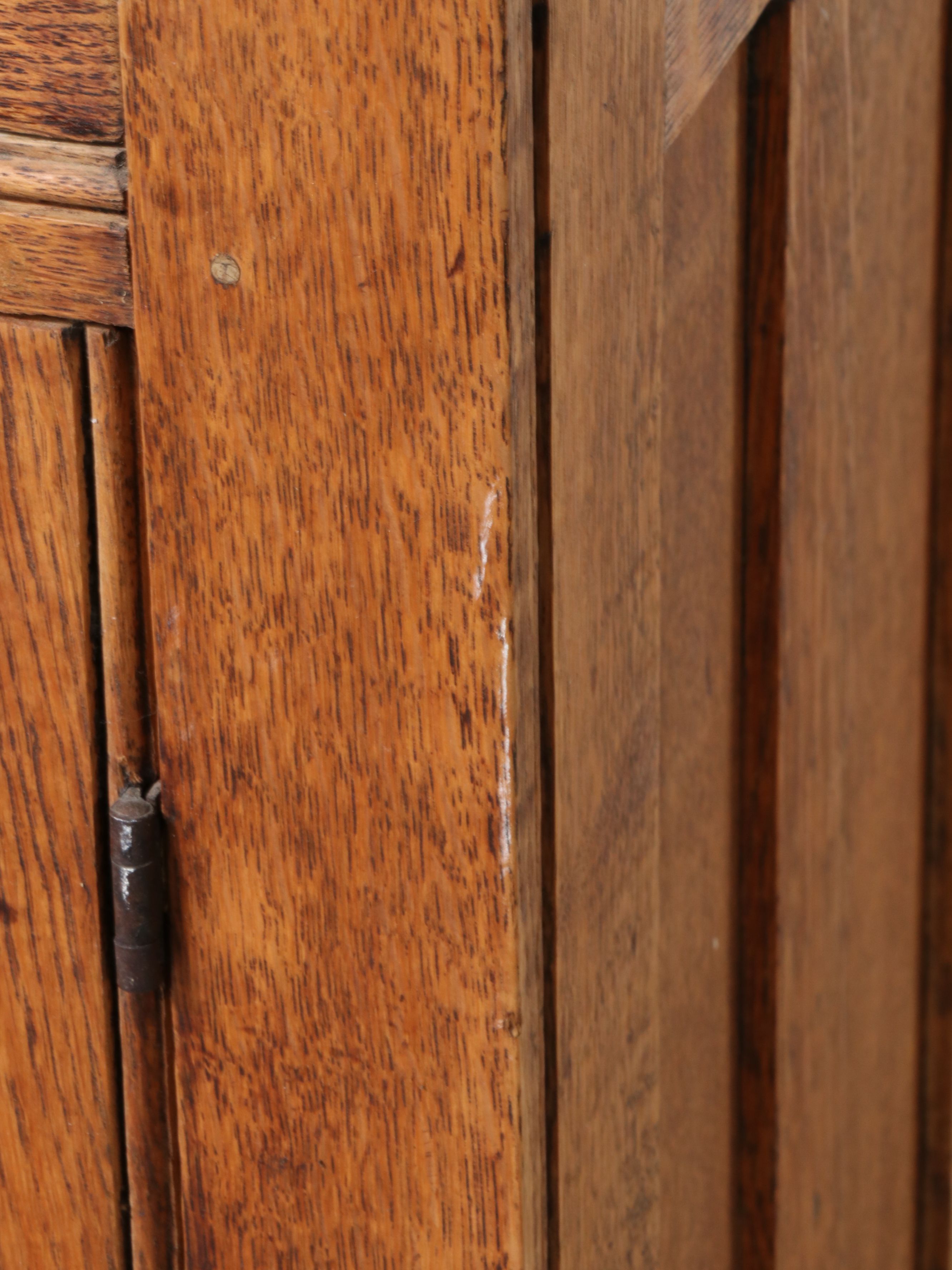 Late Victorian Quartersawn Oak Cupboard