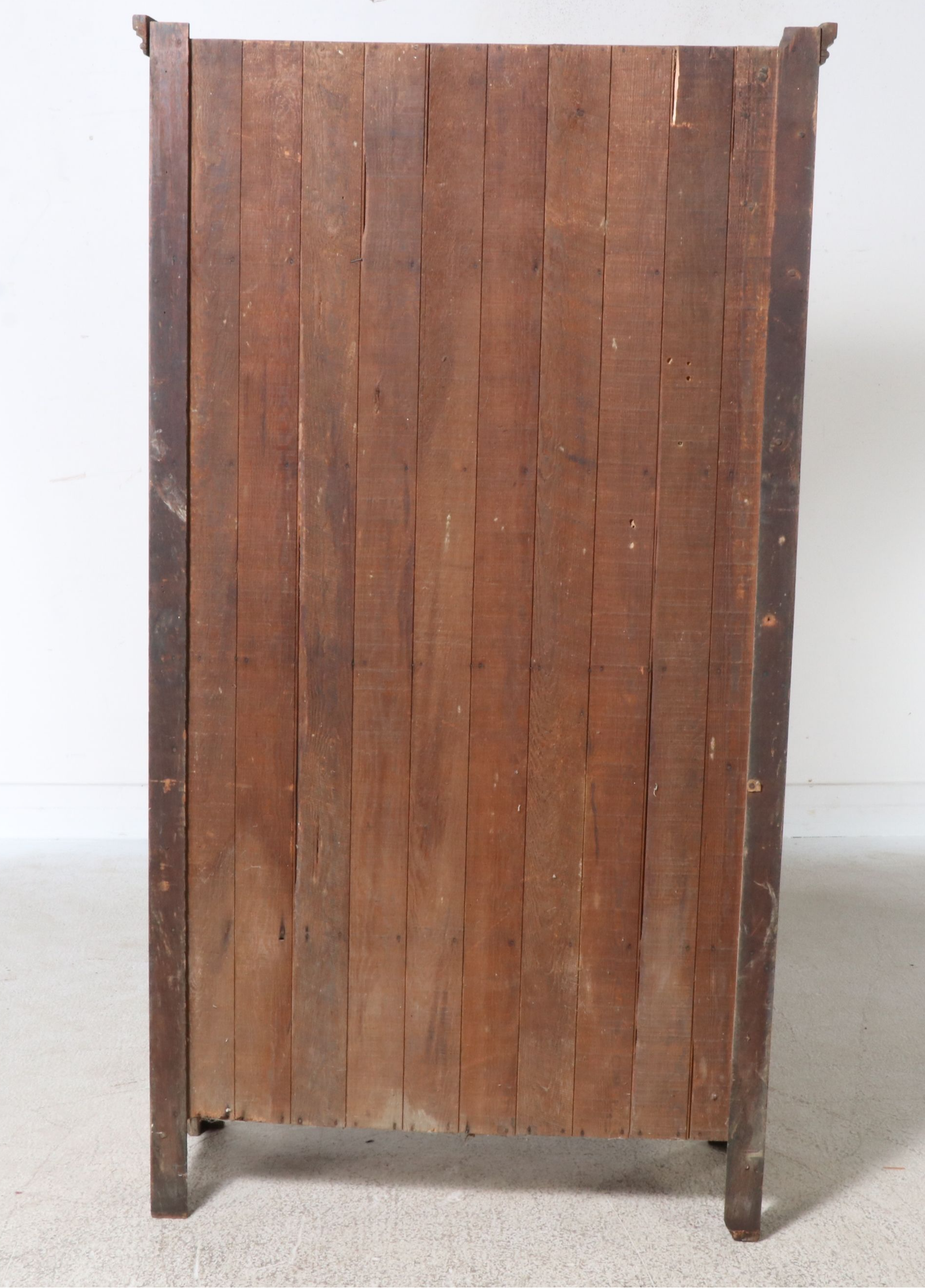 Late Victorian Quartersawn Oak Cupboard
