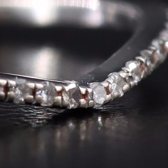 14K 0.08 CTW Diamond Chevron Band