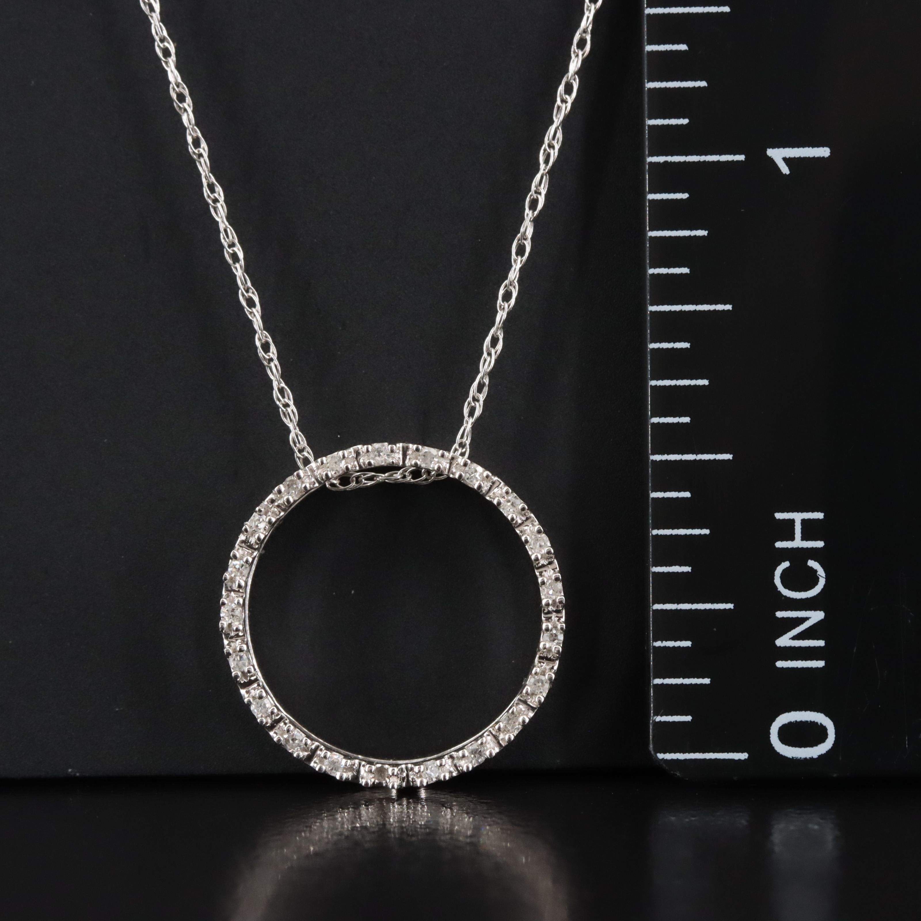 14K 0.08 CTW Diamond Circle Pendant Necklace
