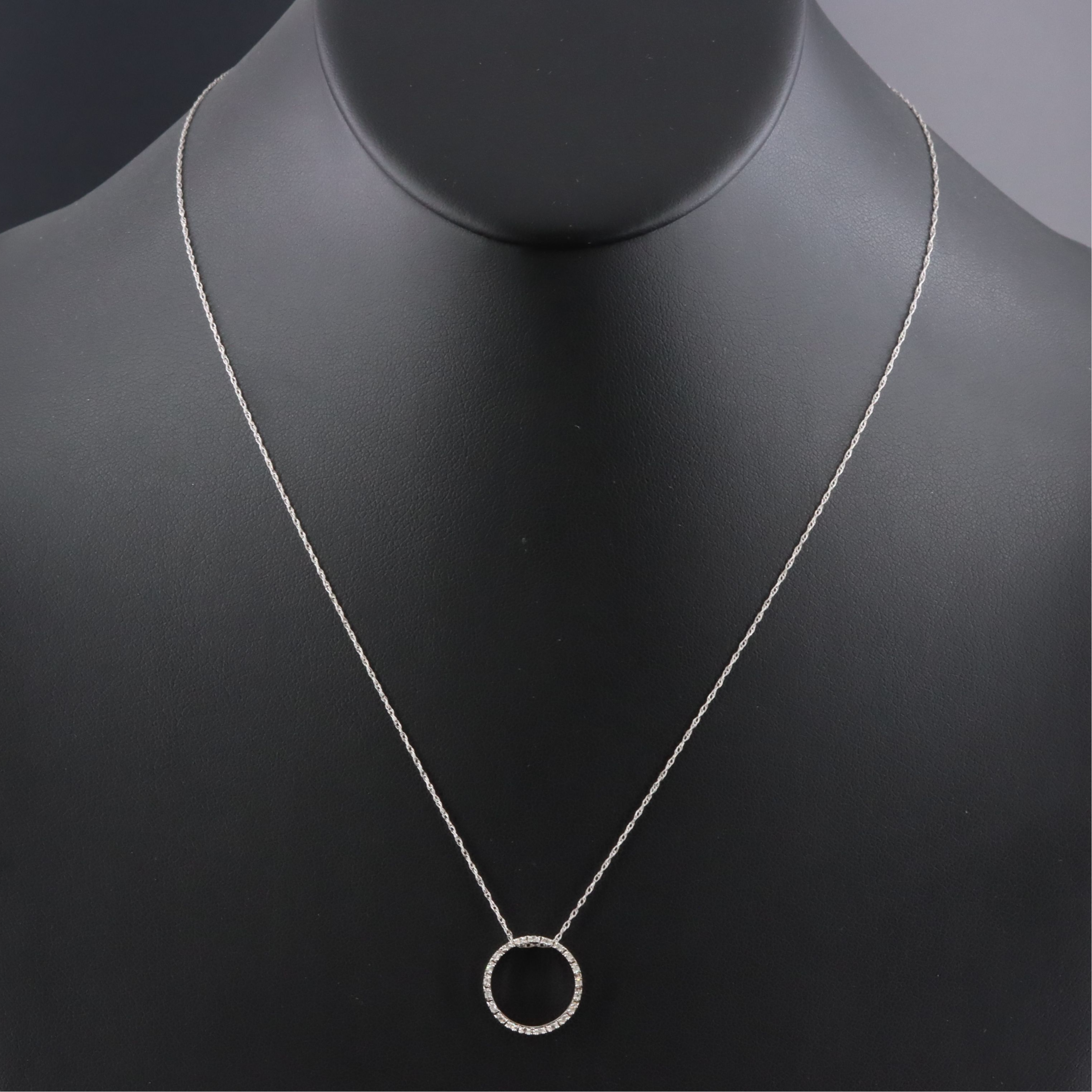 14K 0.08 CTW Diamond Circle Pendant Necklace