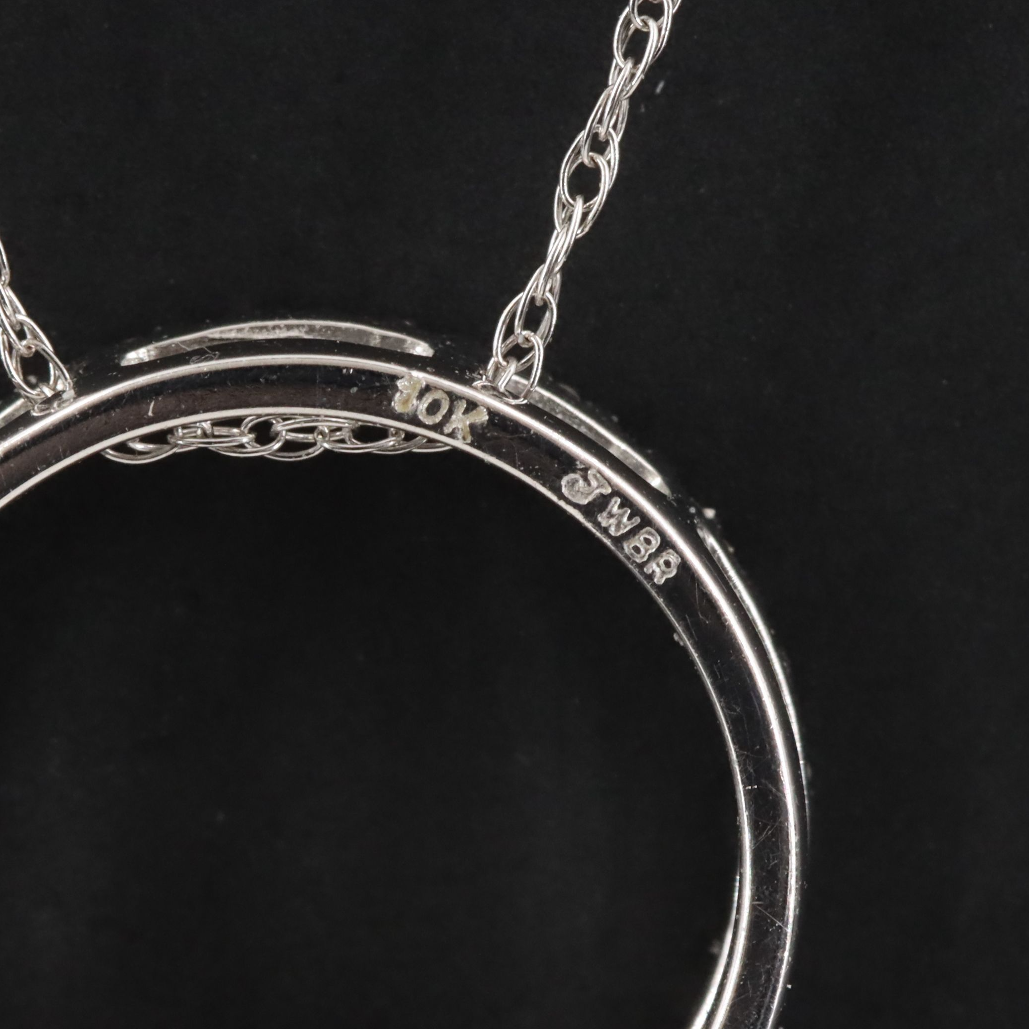 14K 0.08 CTW Diamond Circle Pendant Necklace