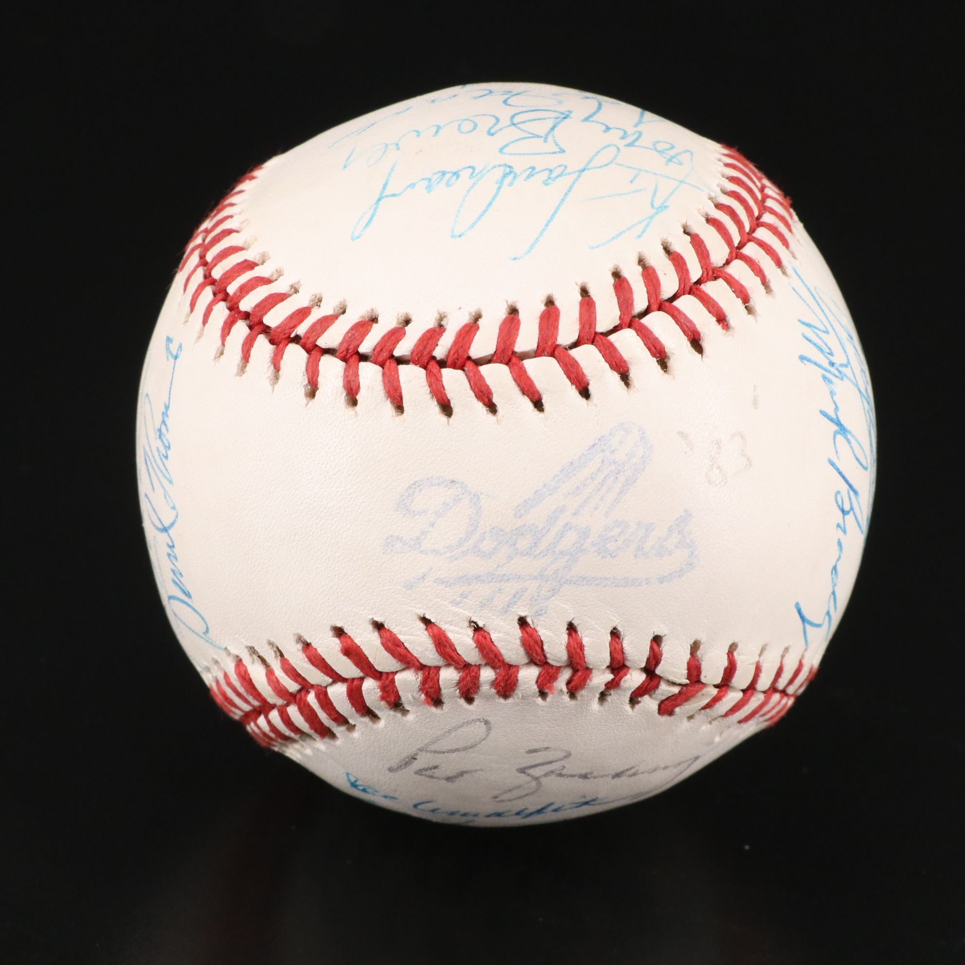 1983 Los Angeles Dodgers Team Signed Baseball Featuring Orel Hershiser and More