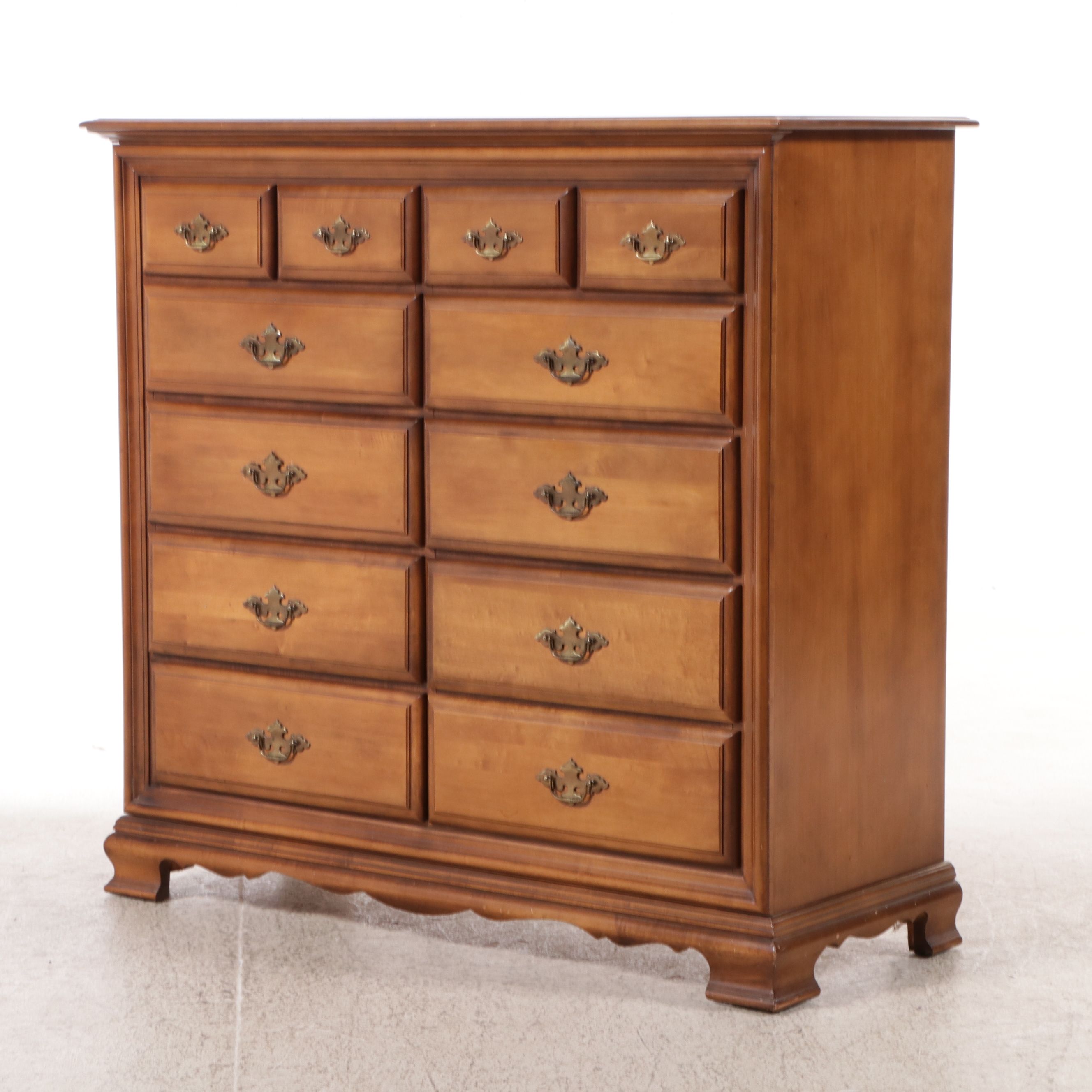 Sumter Cabinet Company Colonial Style Maple Chest of Drawers