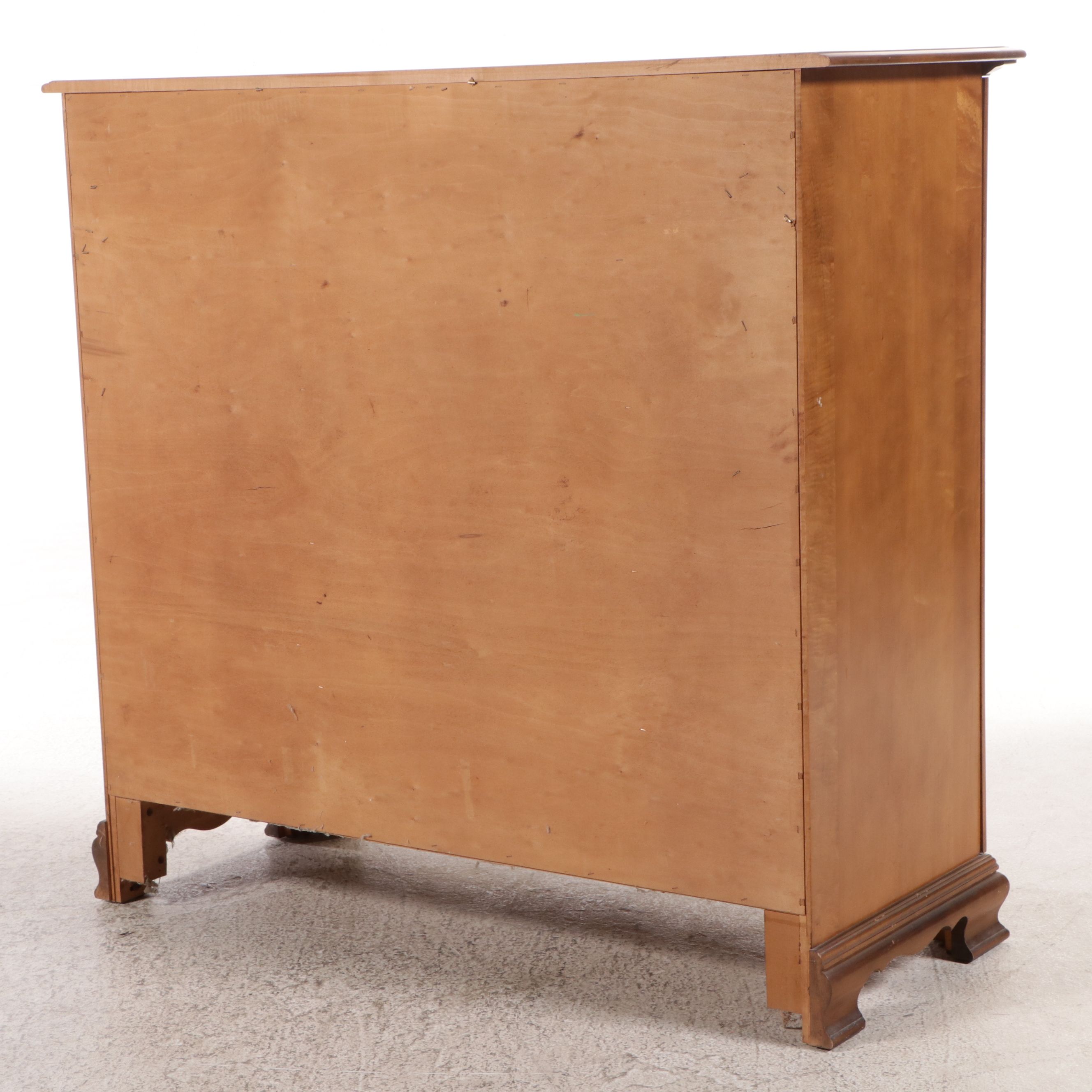 Sumter Cabinet Company Colonial Style Maple Chest of Drawers