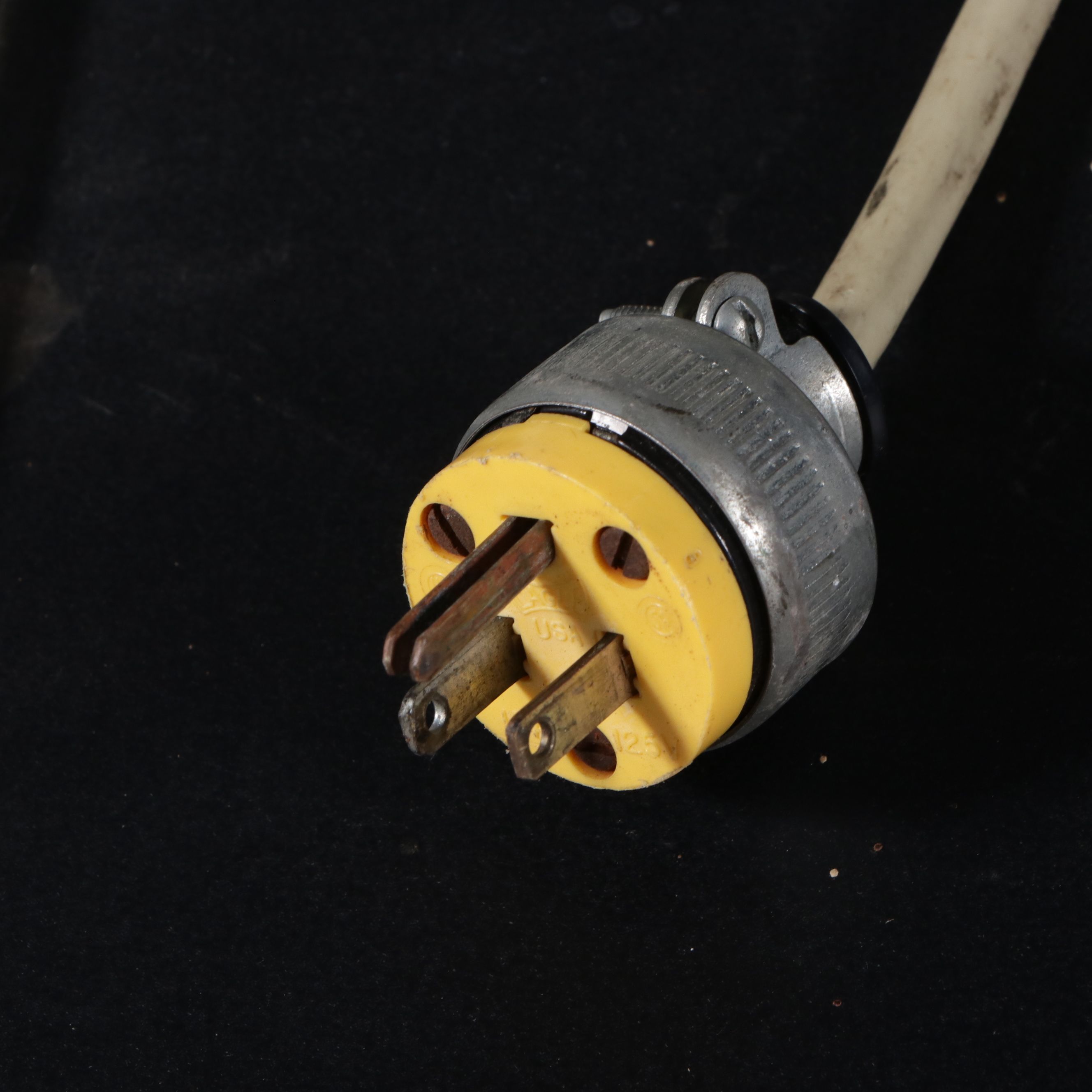 Atari "Area 51" Video Arcade Console Game