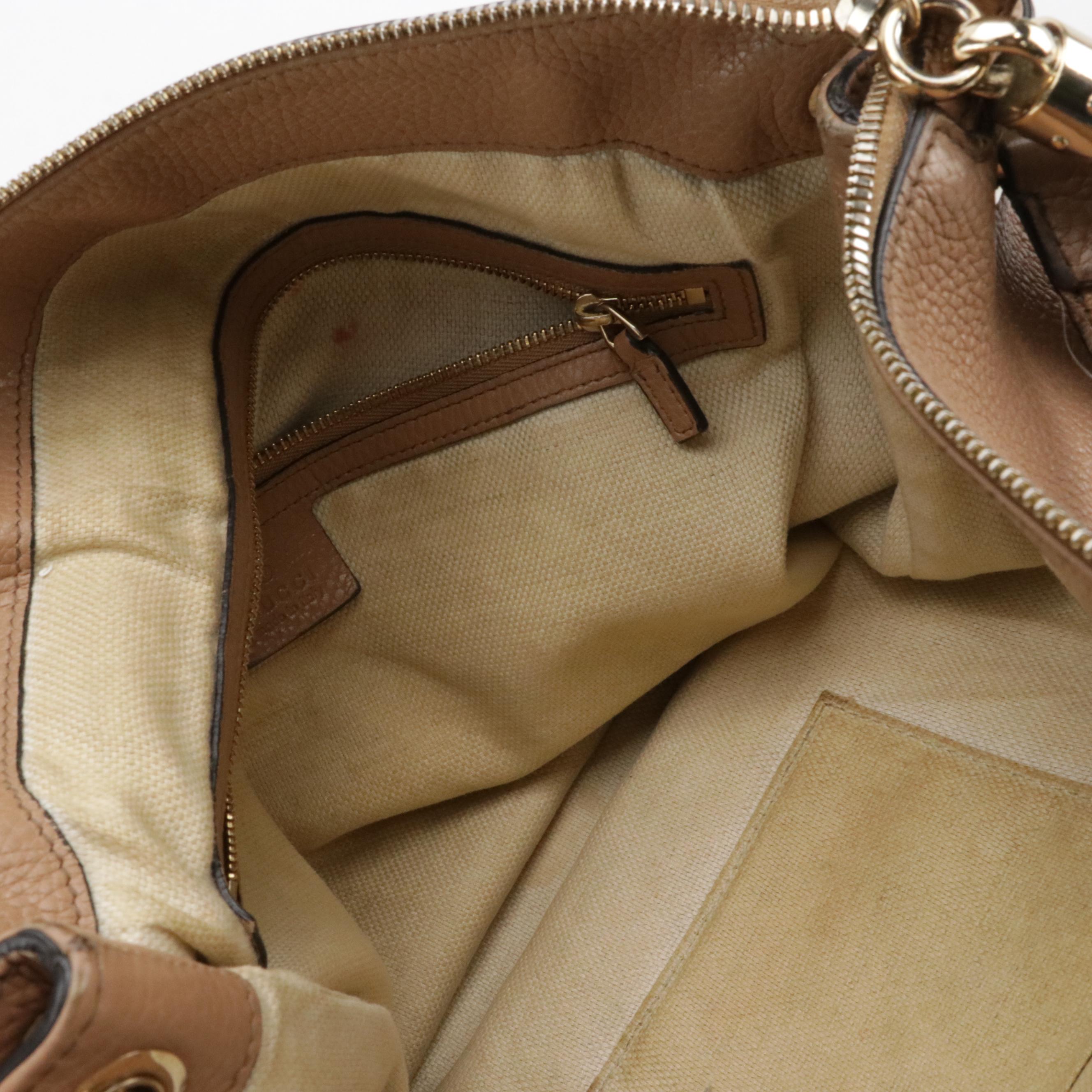 Gucci Soho Hobo Two-Way Shoulder Bag in Pebbled Calfskin Leather