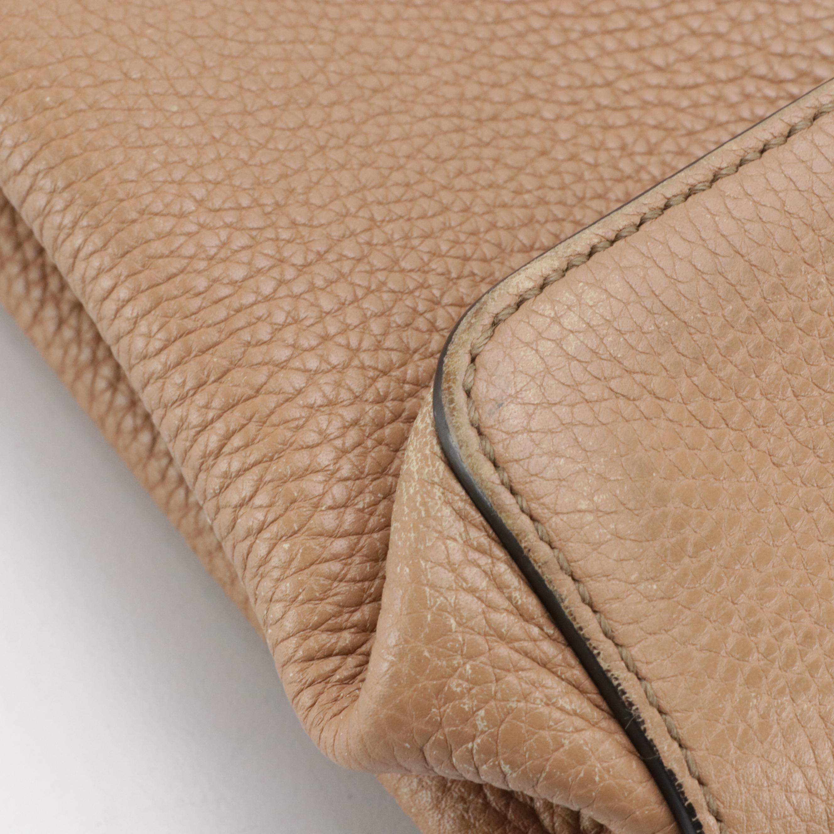 Gucci Soho Hobo Two-Way Shoulder Bag in Pebbled Calfskin Leather