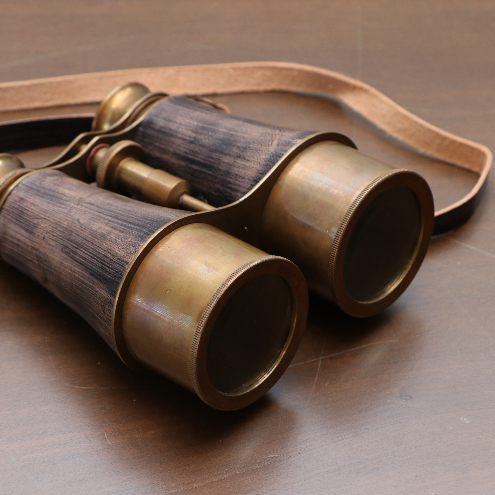 Brass Tone Metal Bowls, Faux Lizard Boxes, and More Décor