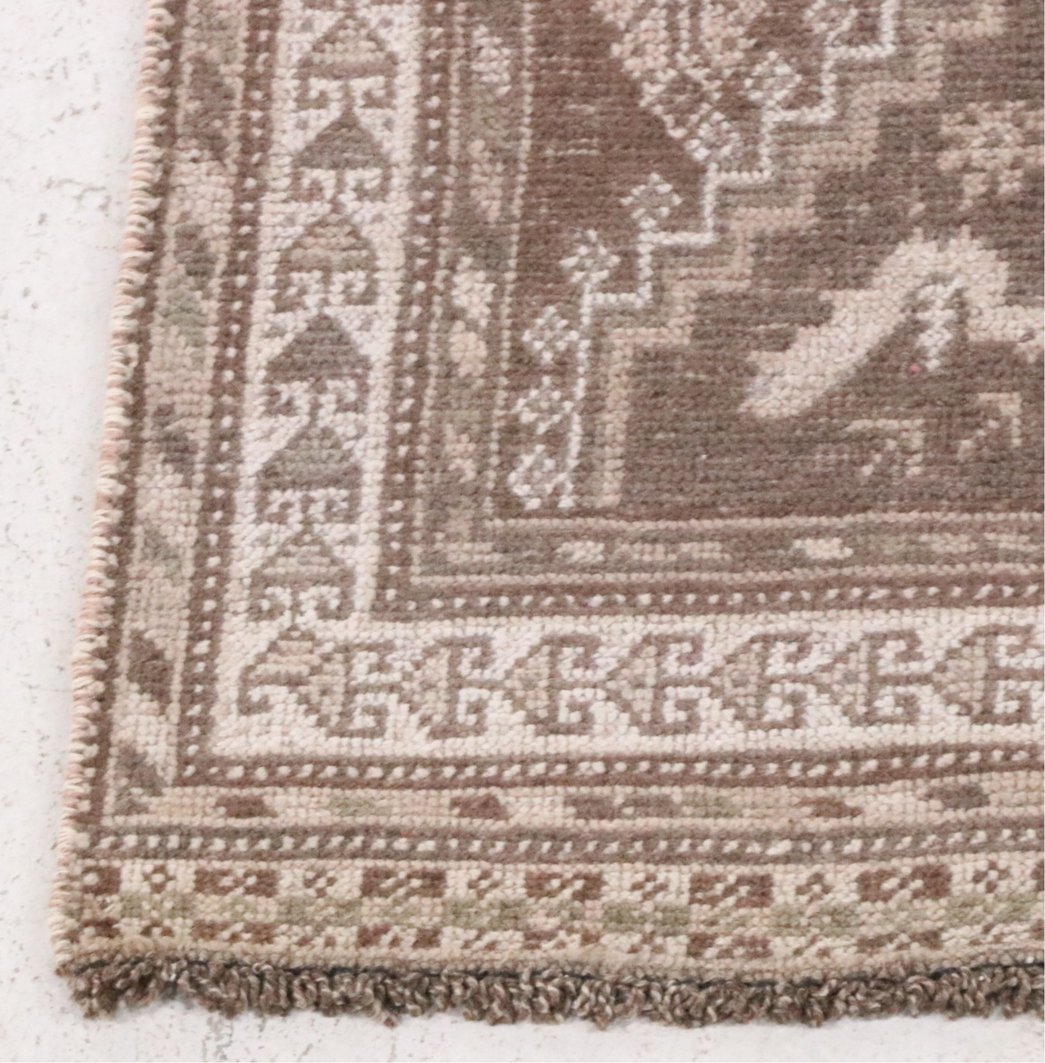 4'10 x 8'8 Hand-Knotted Persian Yalameh Area Rug