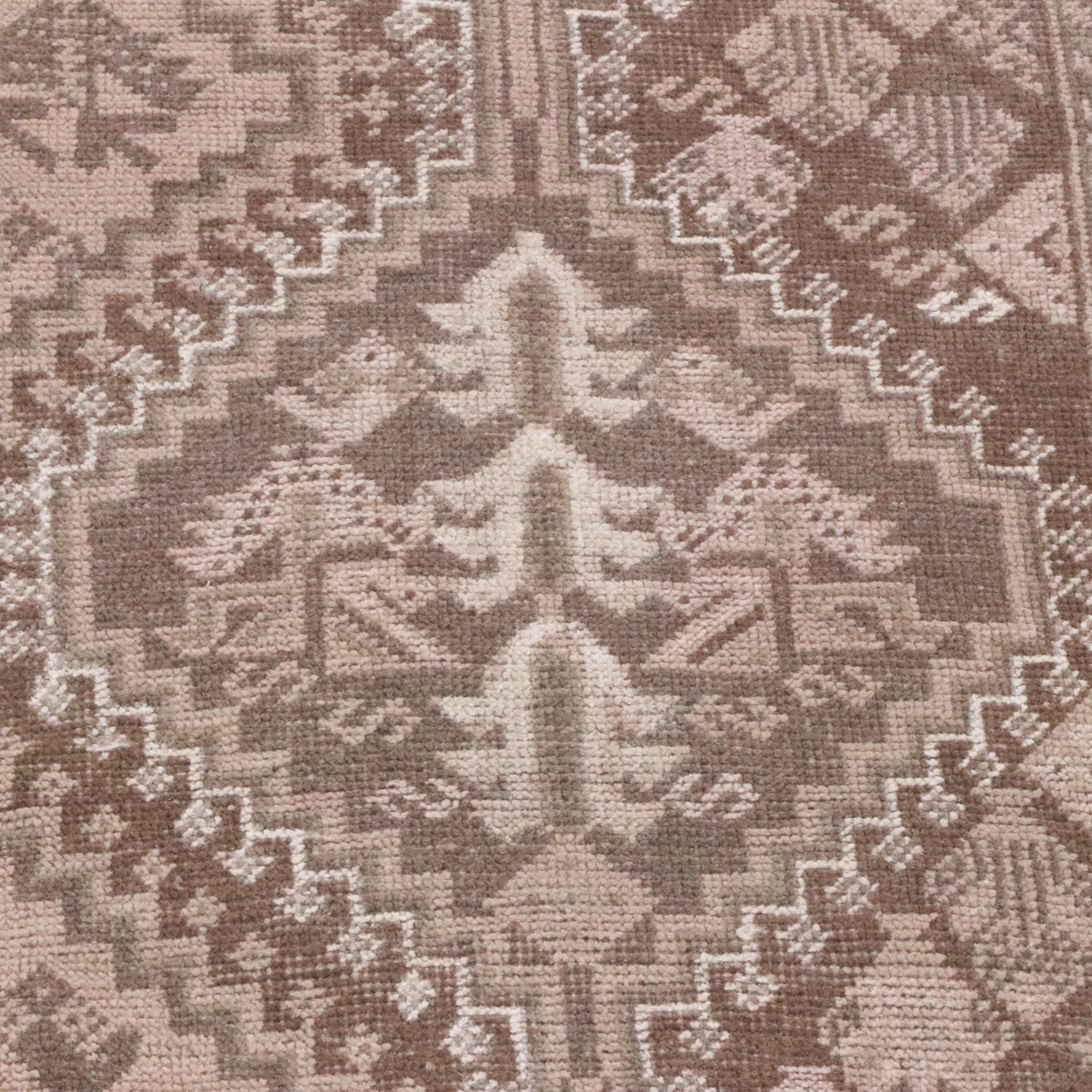 4'10 x 8'8 Hand-Knotted Persian Yalameh Area Rug