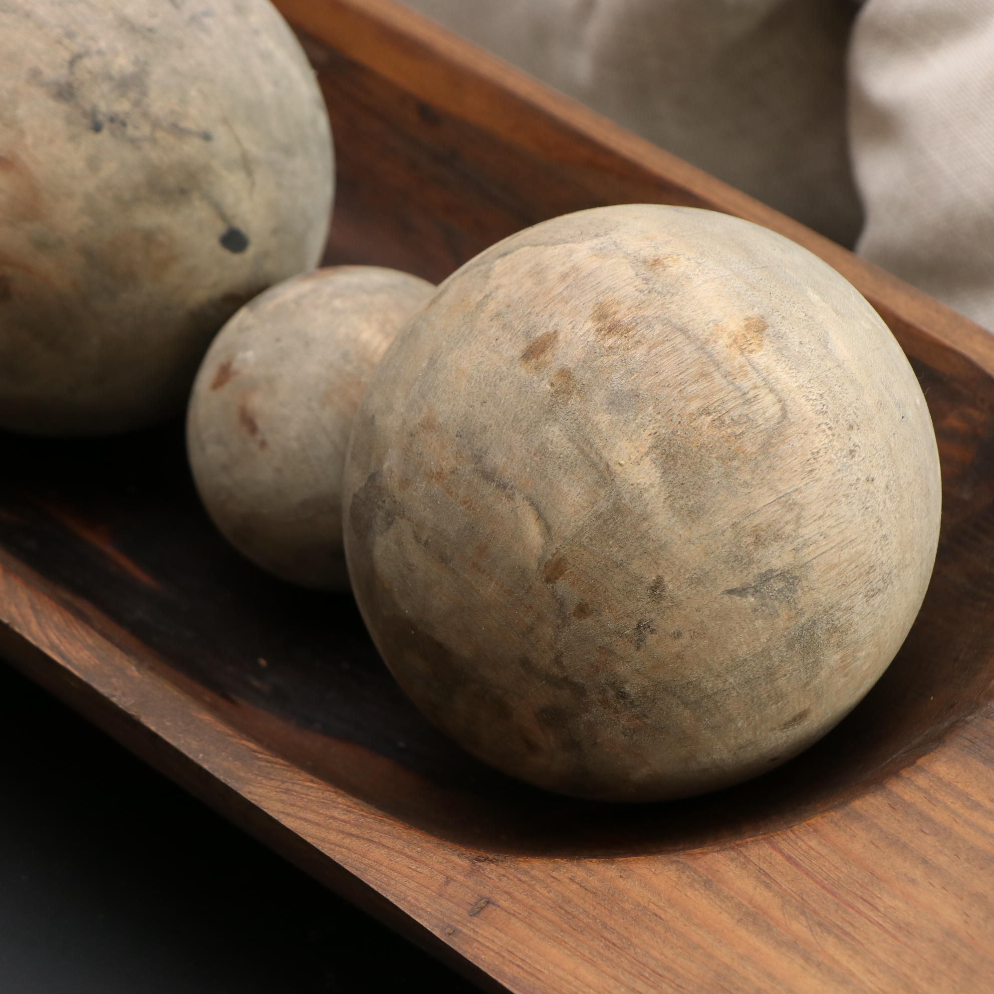 Rustic Style Wood Bowl with Decorative Wood Balls