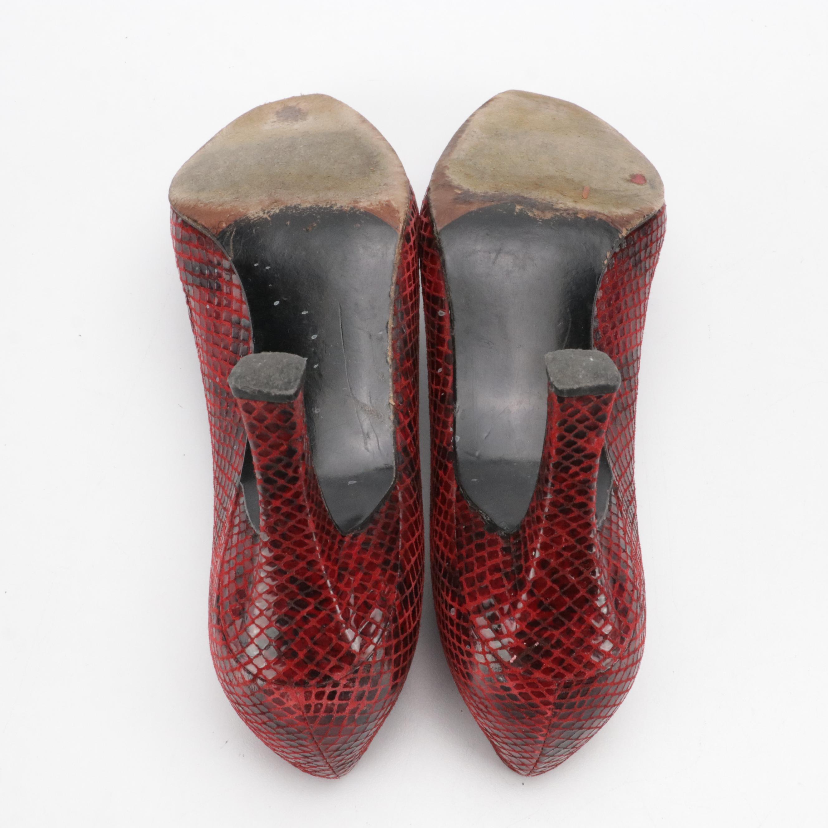 Stuart Weitzman Snakeskin Embossed Leather Pumps