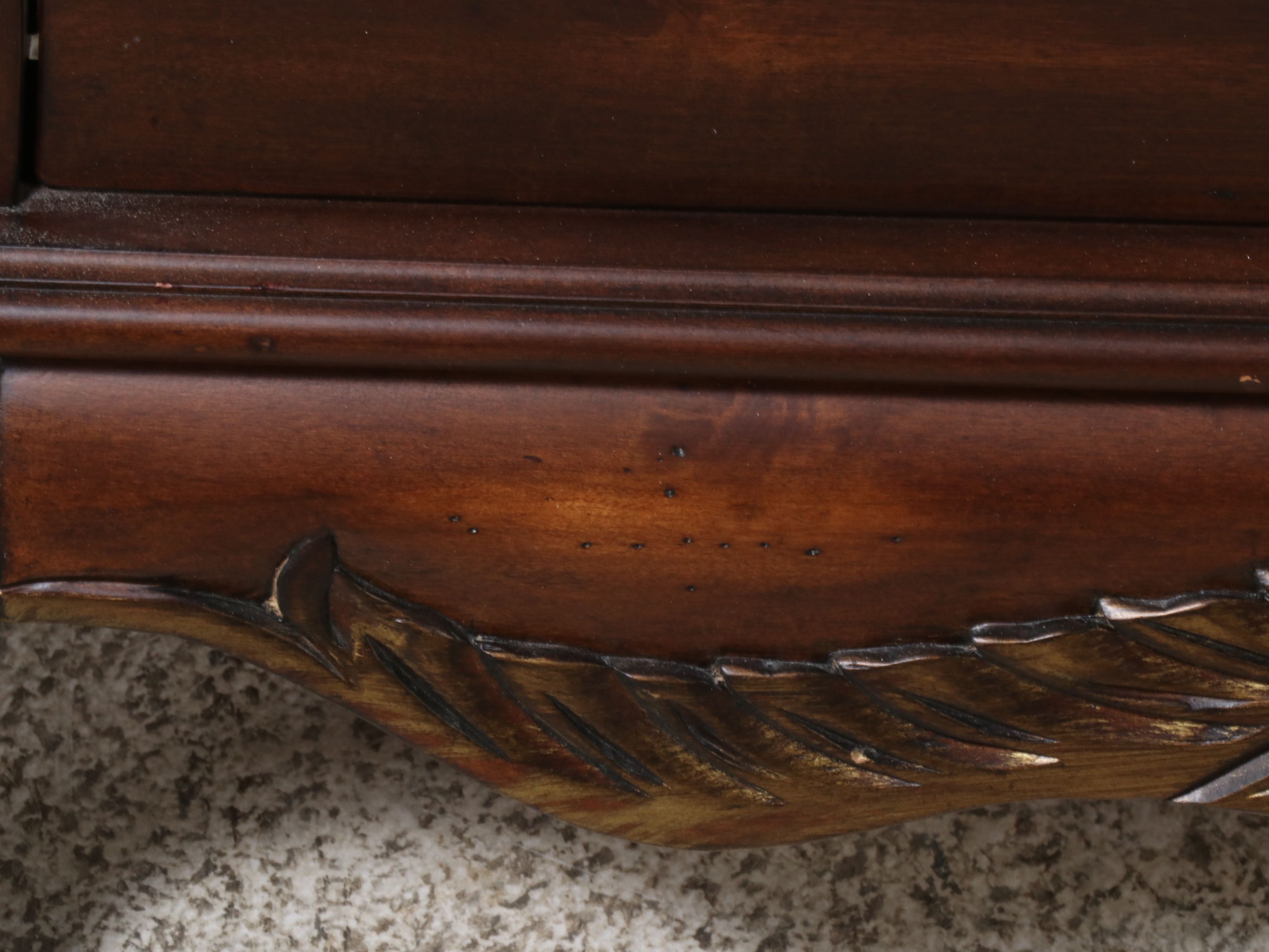 Baroque Style Chest of Drawers with Wall Mirror