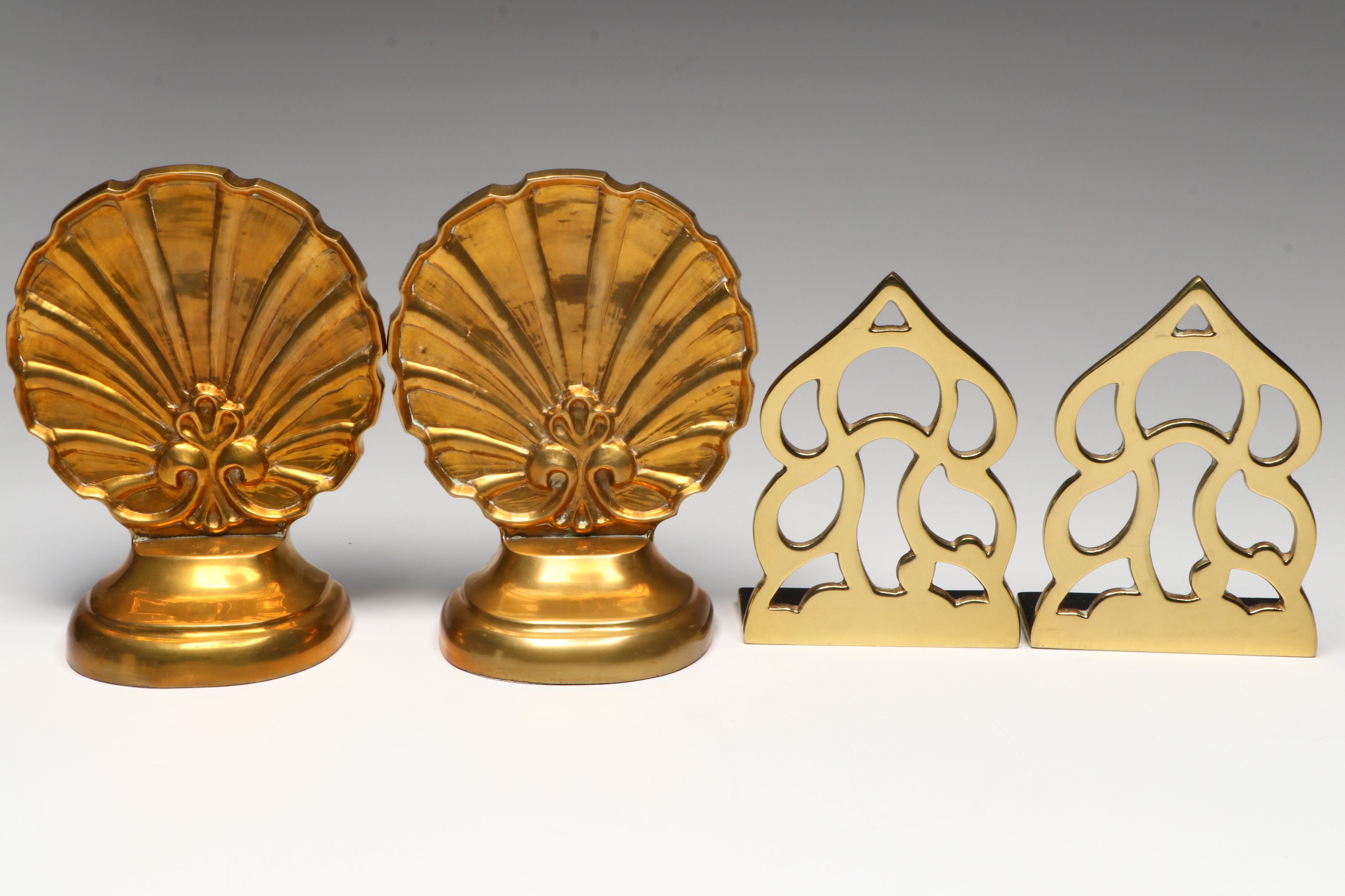 Monticello and Clam Shell Brass Bookends