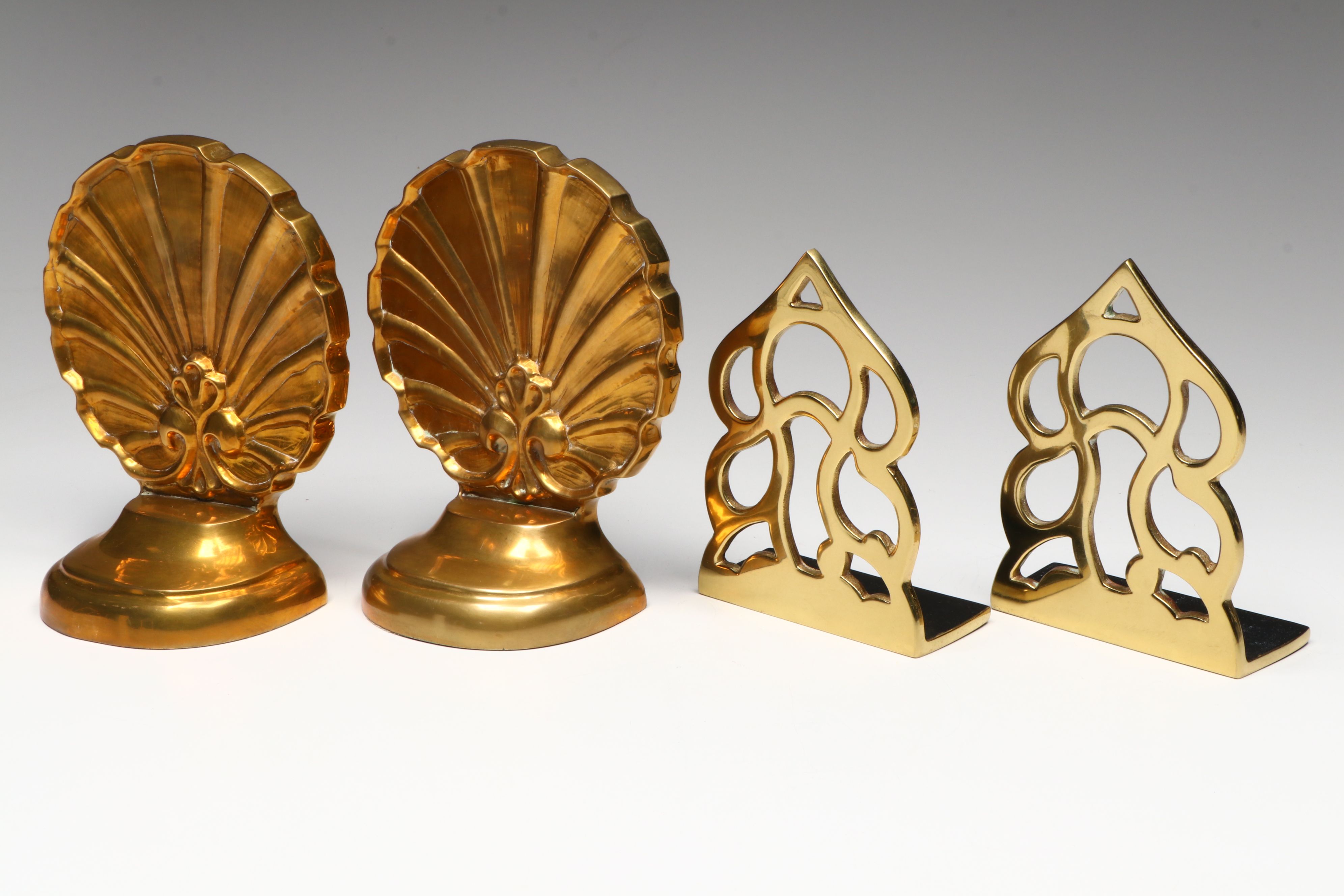 Monticello and Clam Shell Brass Bookends