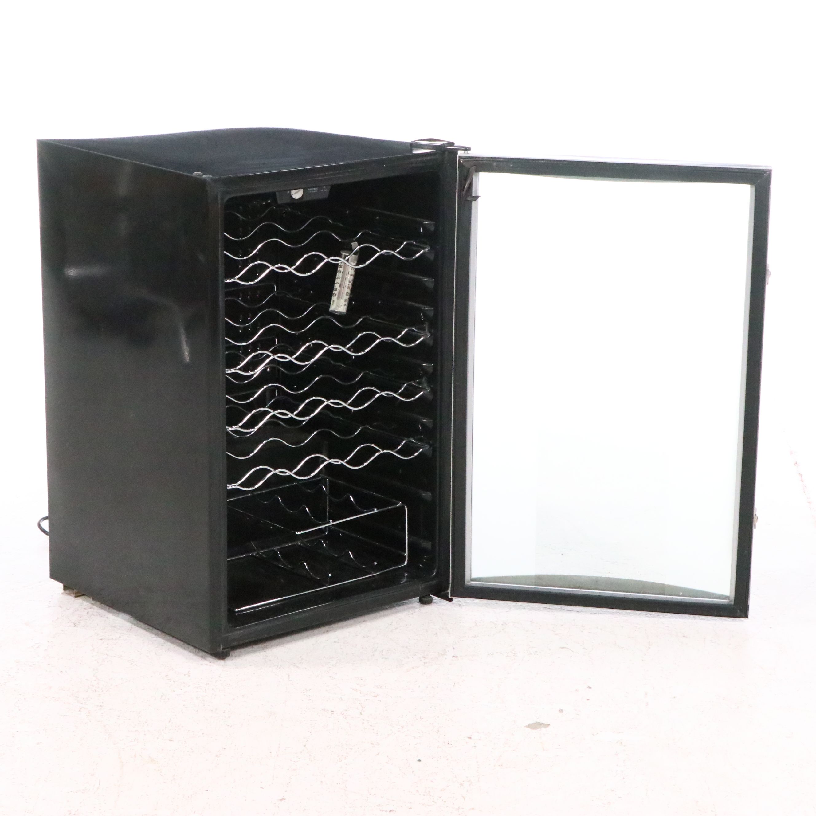 Magic Chef 45-Bottle Freestanding Wine Chiller