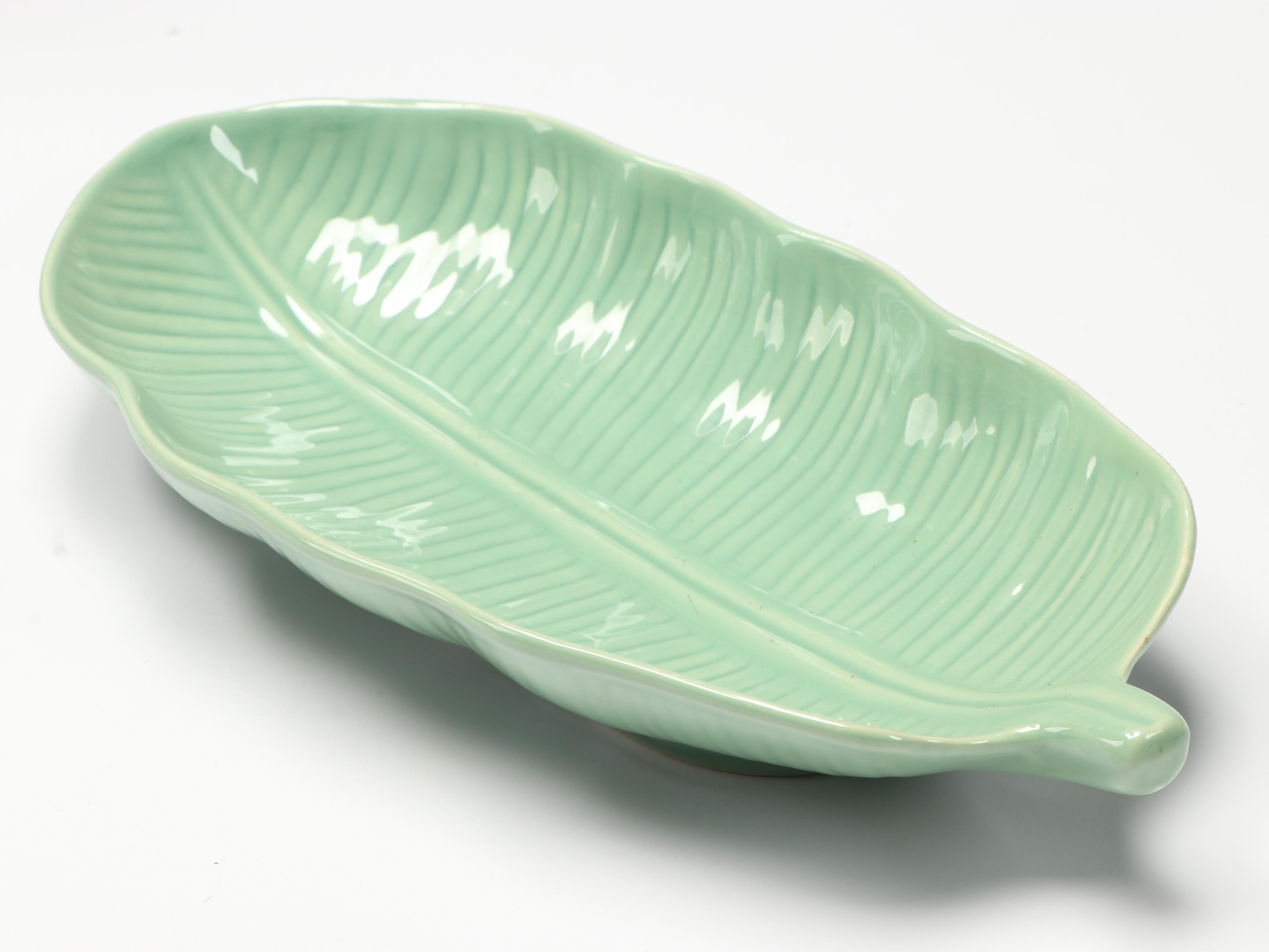 Majolica Leaf-Form Bowls with "Love Brunch" Cookbook