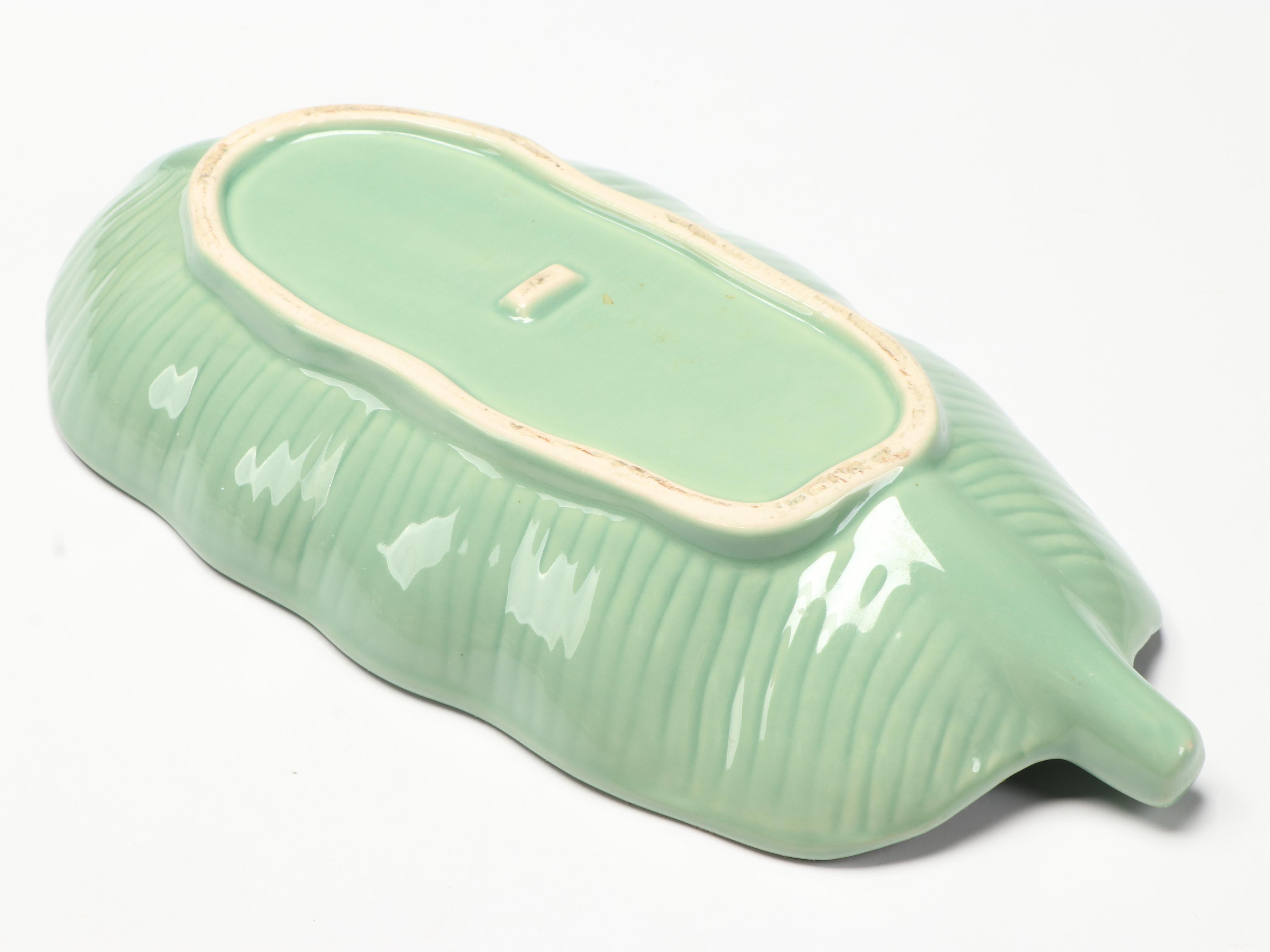 Majolica Leaf-Form Bowls with "Love Brunch" Cookbook