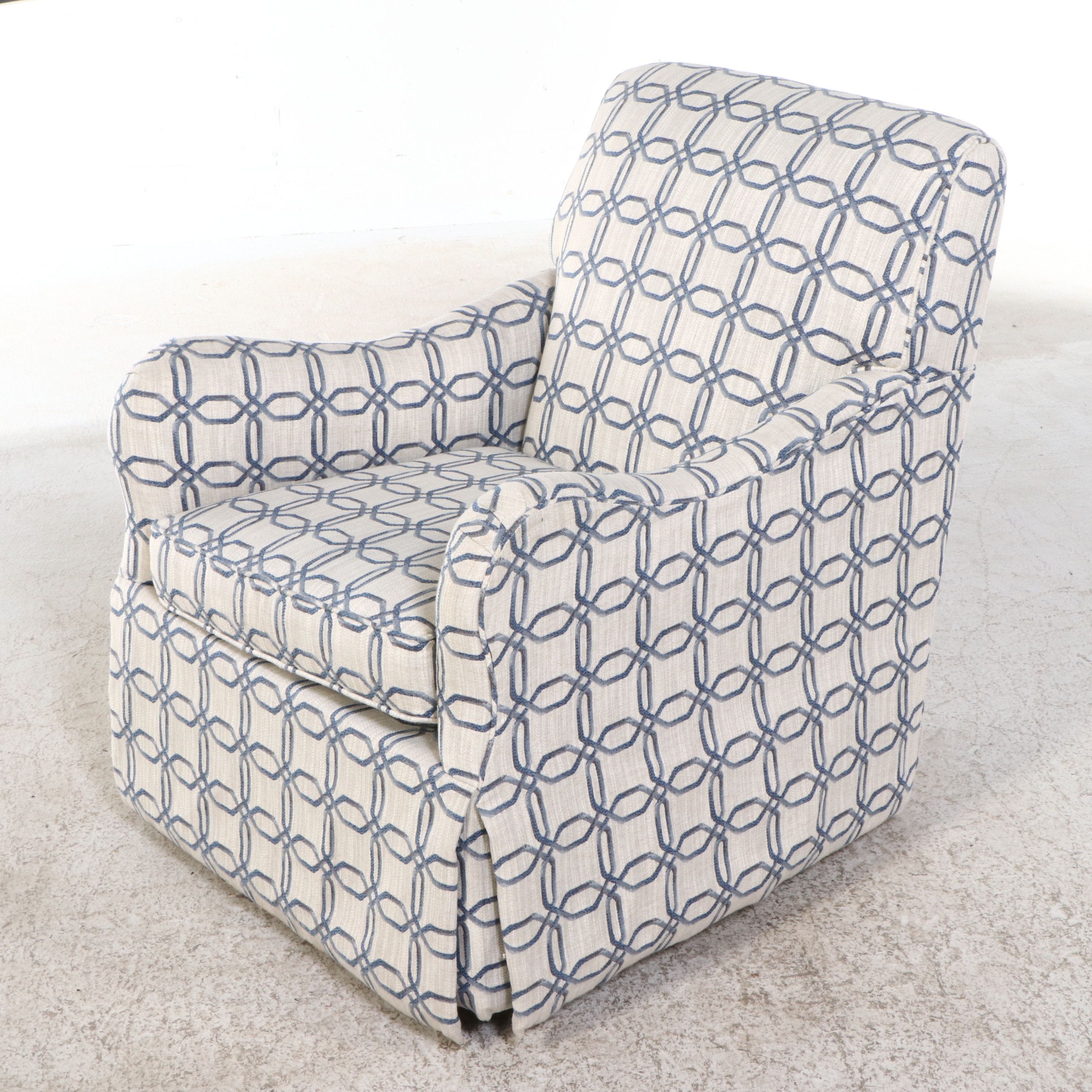 Havertys Furniture Swivel Armchair