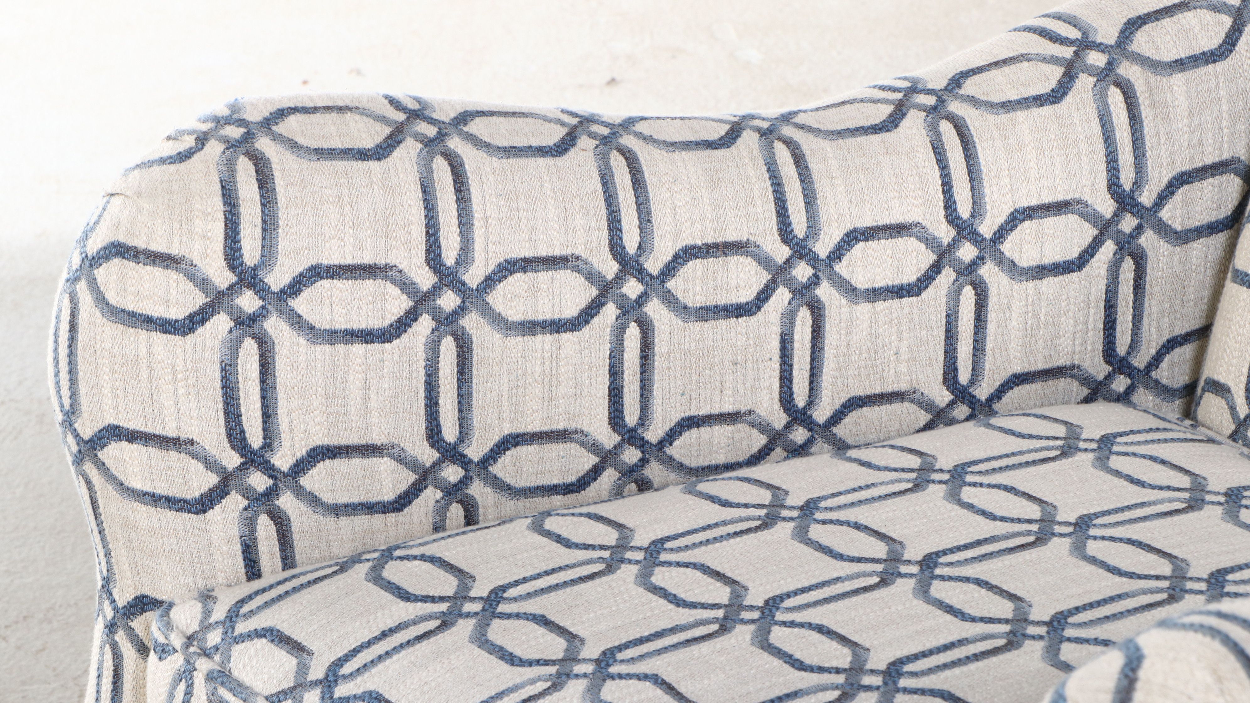 Havertys Furniture Swivel Armchair