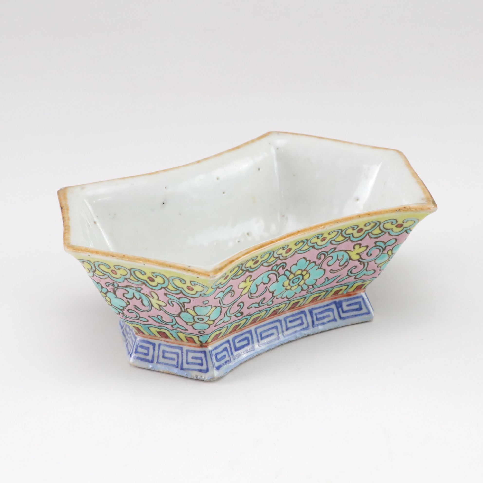 Chinese Famille Rose and Gilt Porcelain Dishes, Early to Mid 20th C.