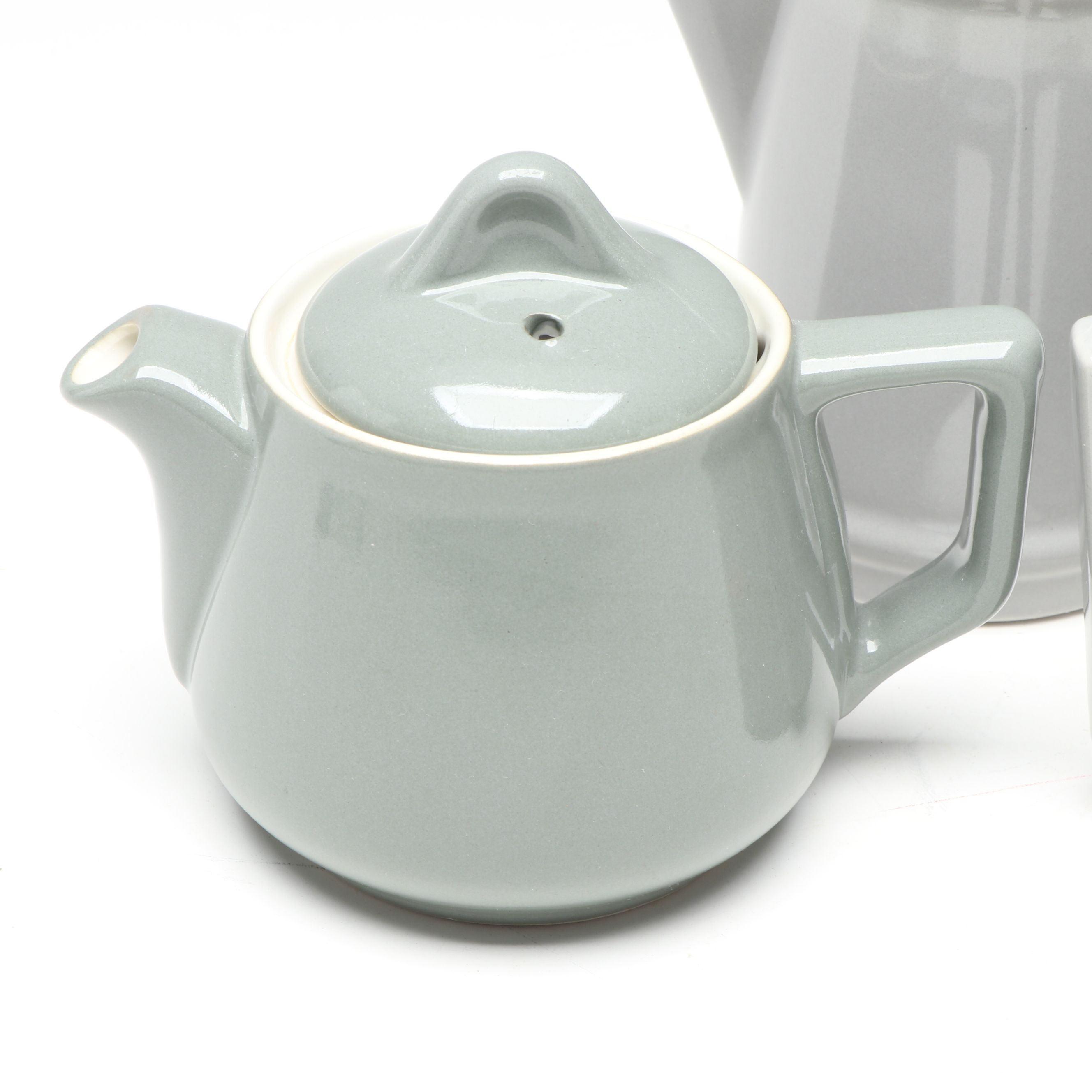 SS United States Photographic Dish with Hall China Tea/Coffee Service and Flags