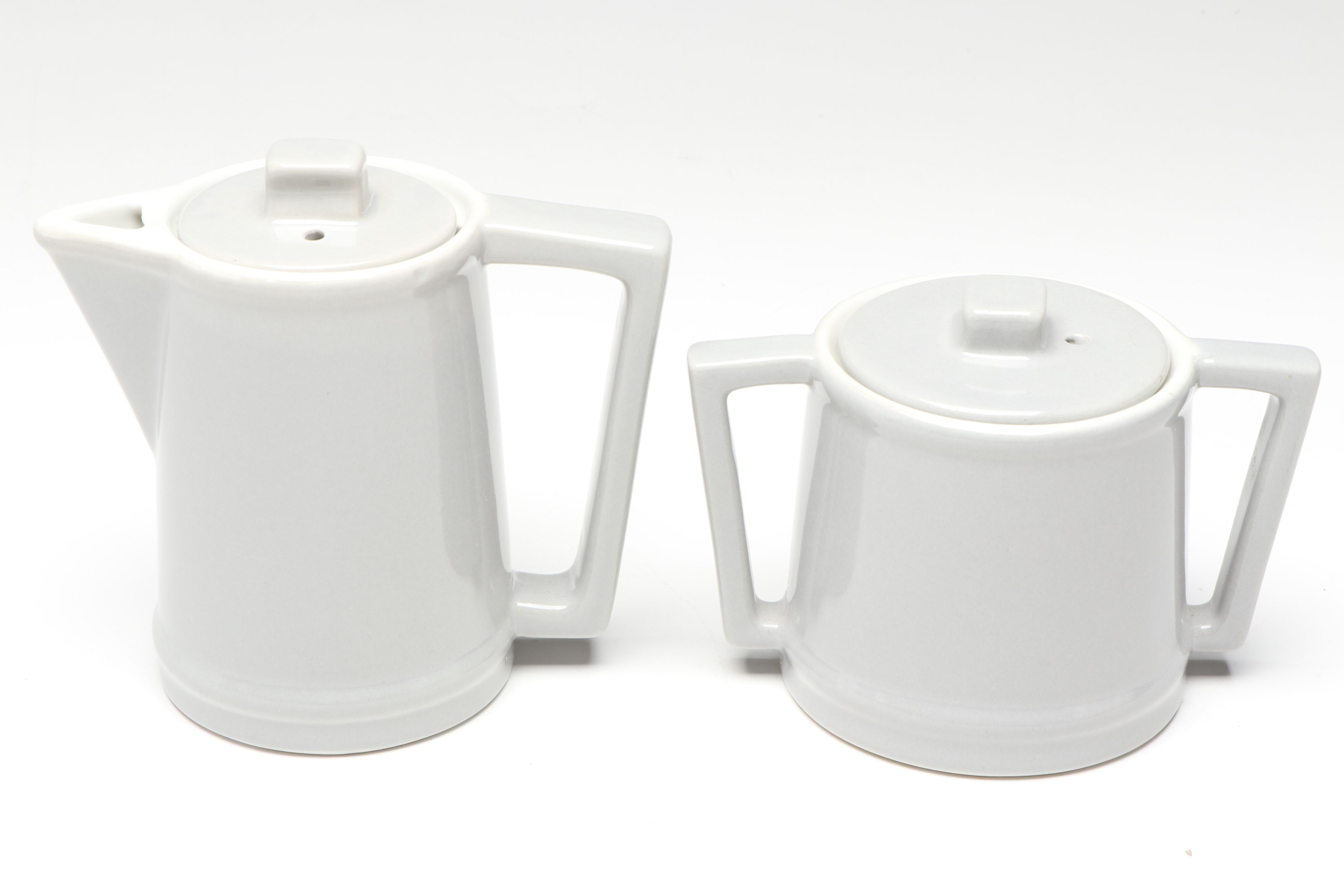 SS United States Photographic Dish with Hall China Tea/Coffee Service and Flags